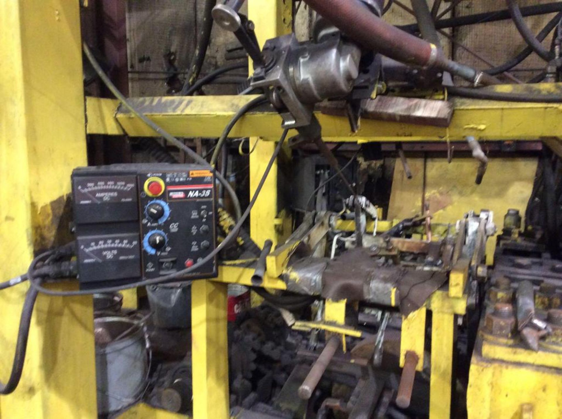 Vertical twin sided girder welder, including Enerpac hydraulic package, and (2) Lincoln NA-35 wire - Image 3 of 3