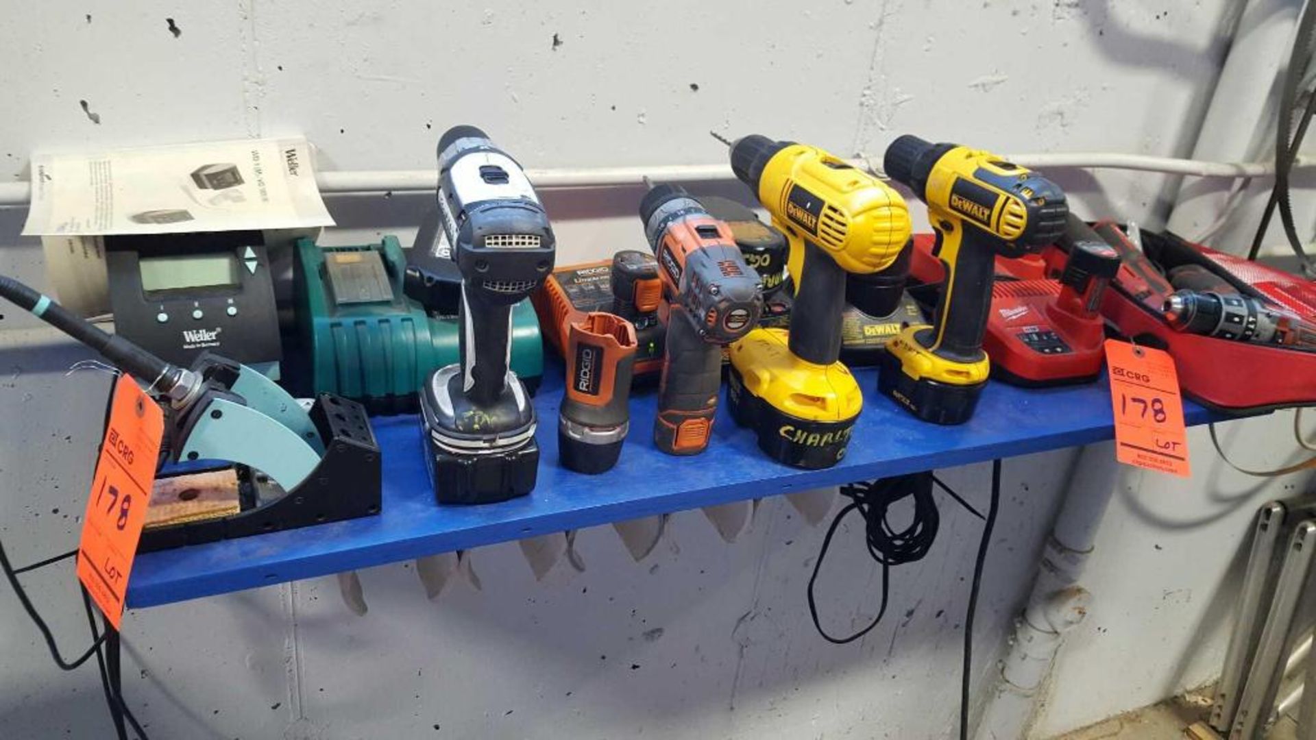 lot of assorted power tools including (5) cordless drills,each with charger and spare battery. Welle