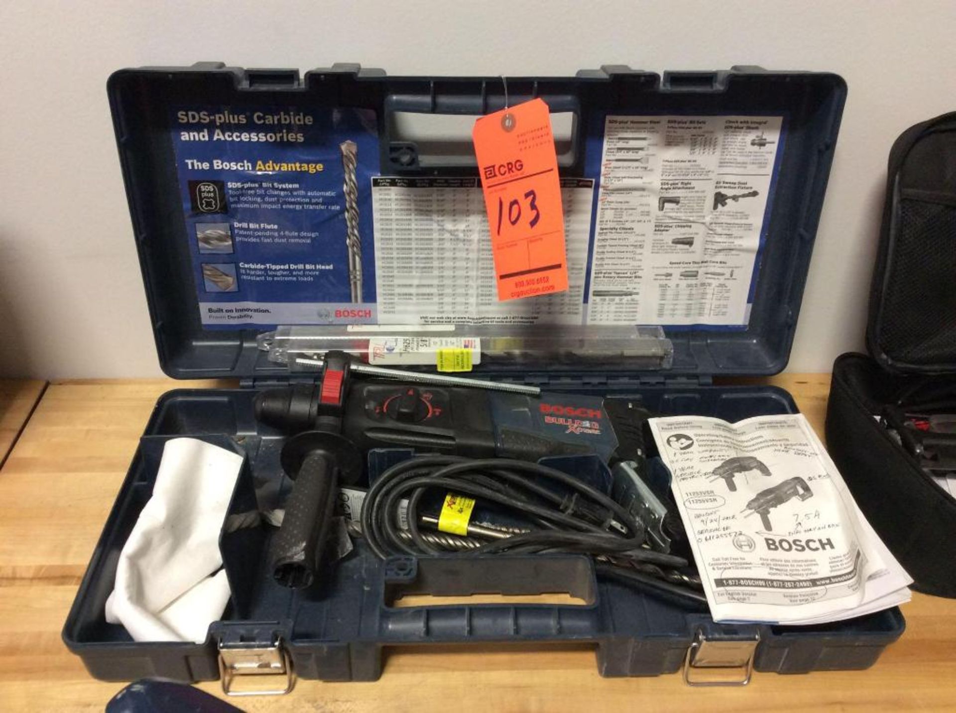 Bosch heavy duty hammer drill with case, mn BULLDOG