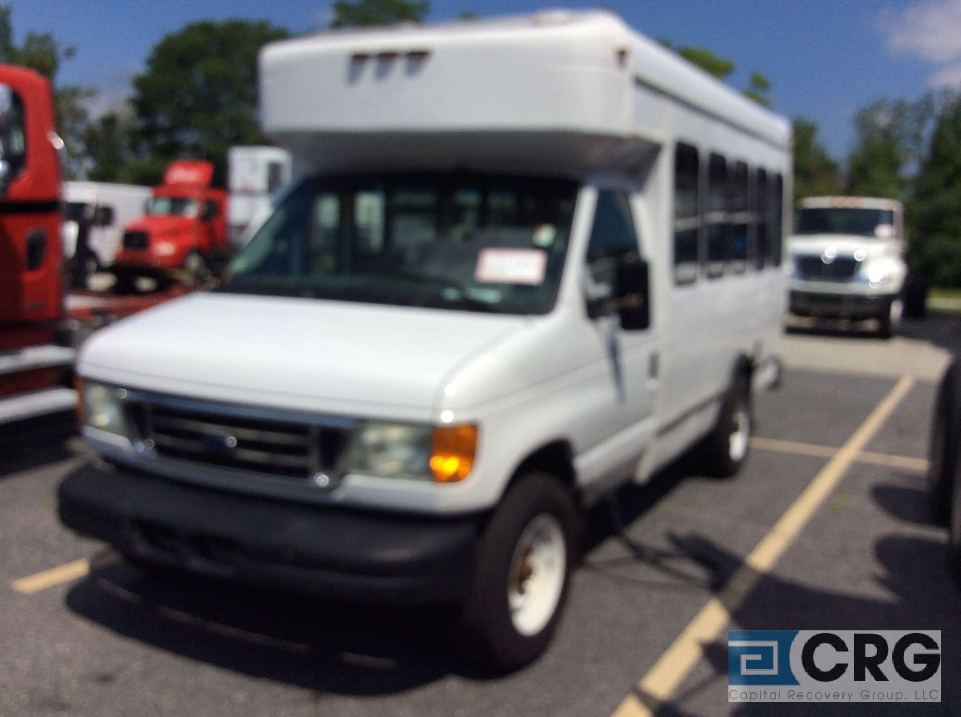 2006 Ford E 350 handicapped accessable, 9 passenger van, auto transmission, AC, wheel chair lift,