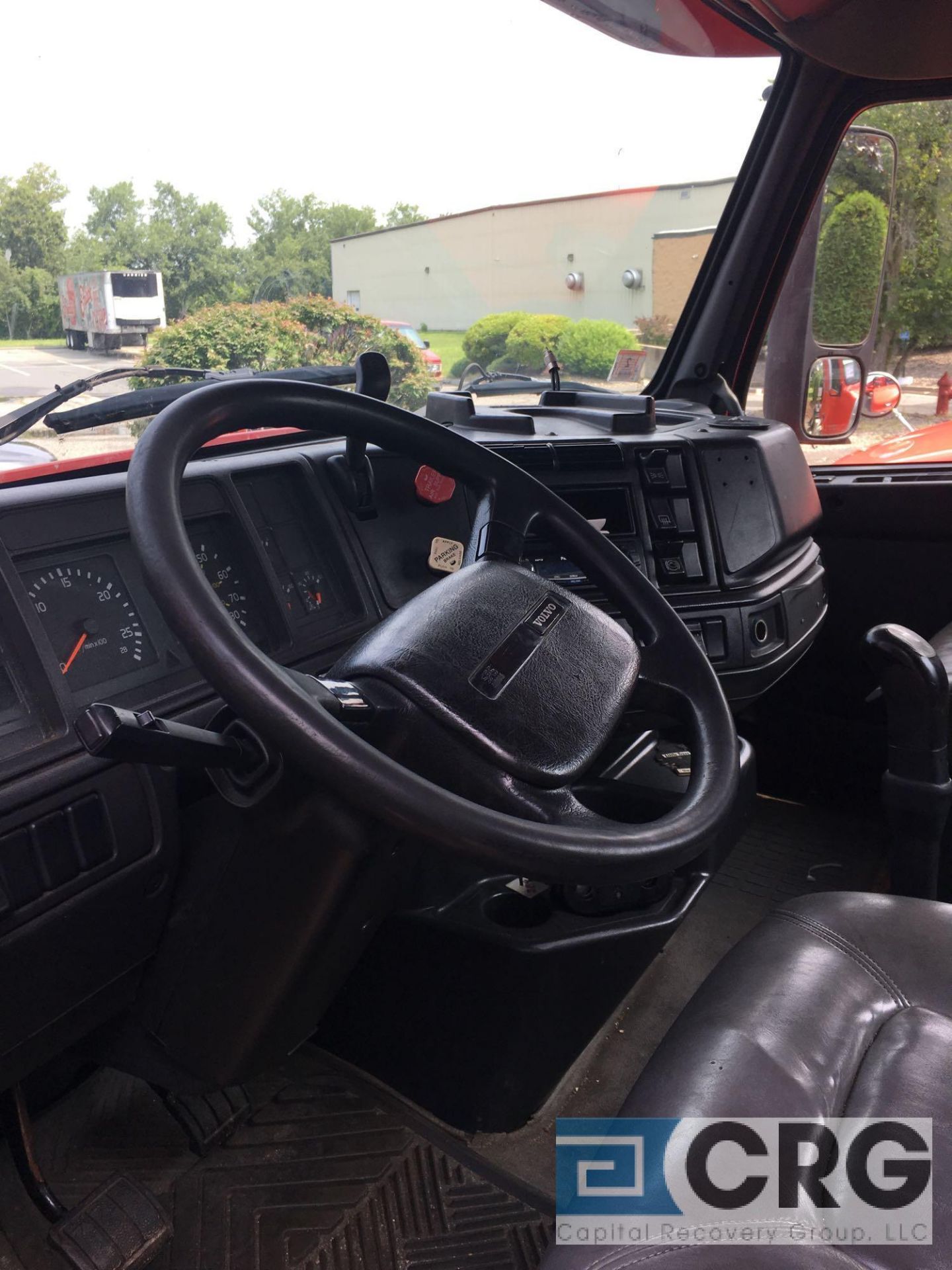 2002 VOLVO VN Tandem Axle Day Cab Tractor, 4V4NC9GG02N319607, 163" wheelbase, Volvo D12 385 H.P., - Image 6 of 7