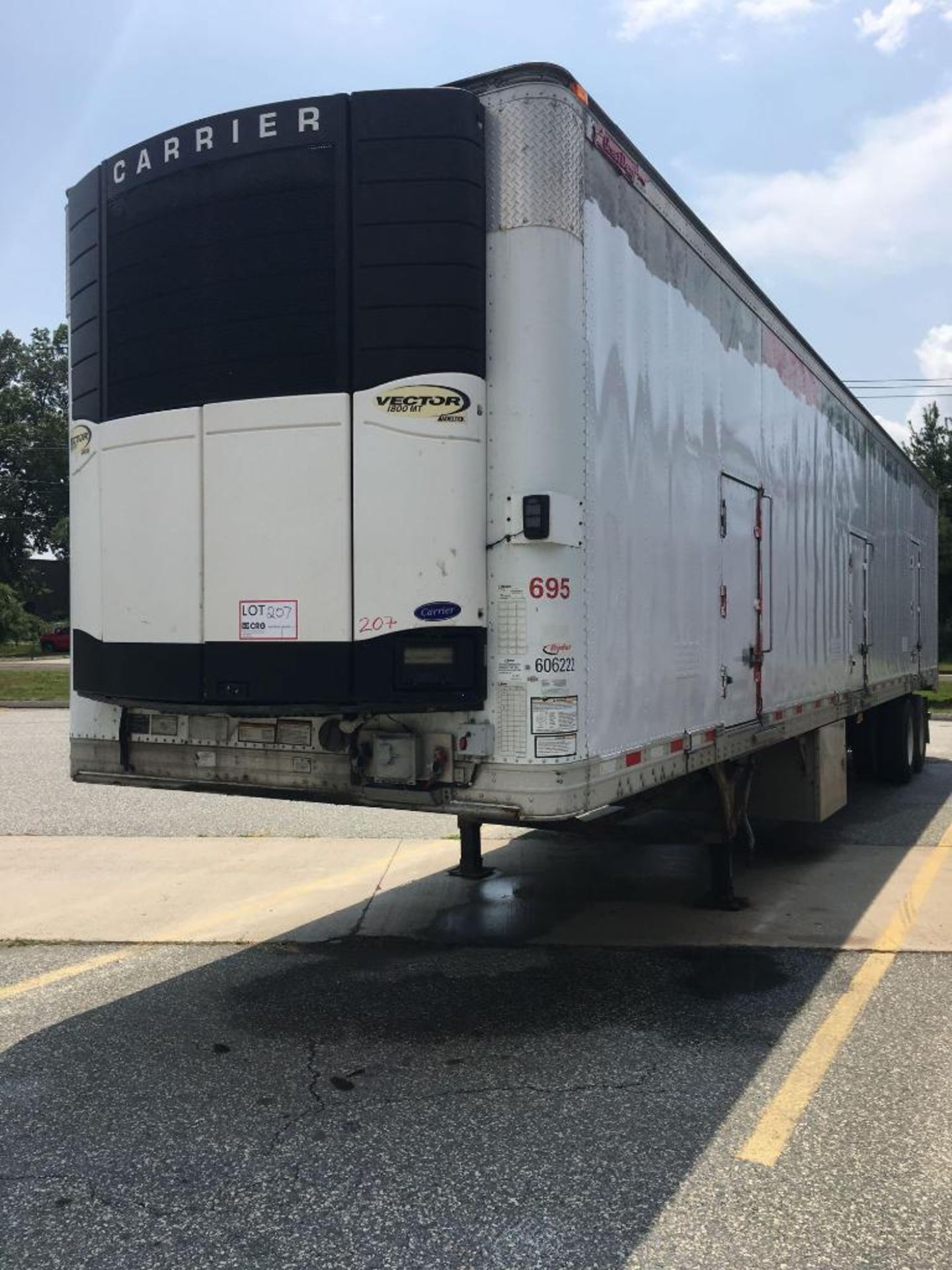 2009 Great Dane Multi Temp Refrigerated Semi Trailer - 45 Long, 102" wide, Carrier Vector 1800MT