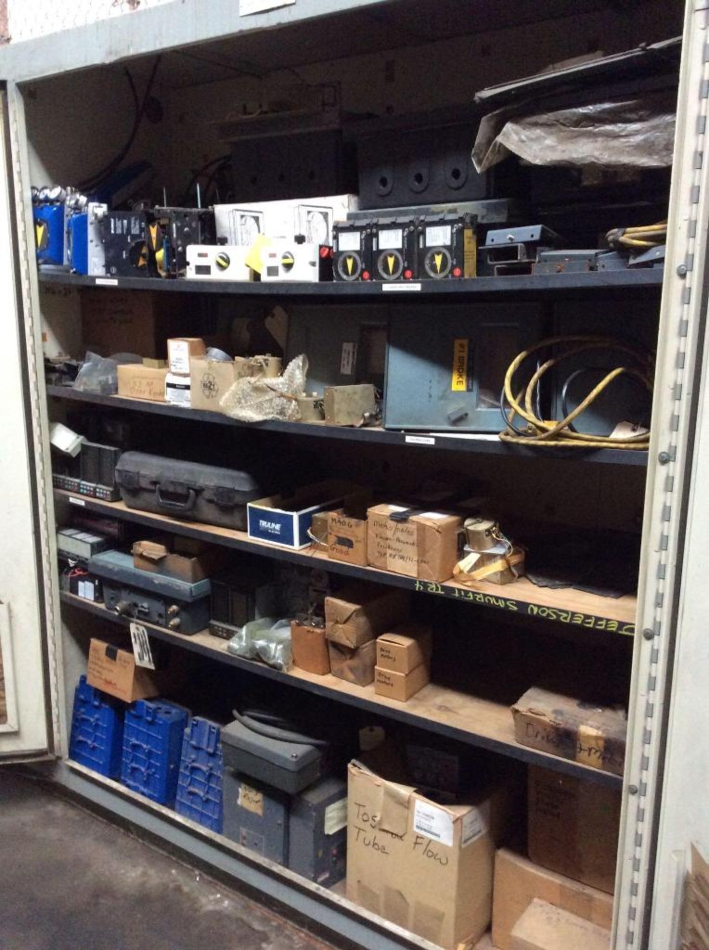 Lot of asst. parts and electrical components CONTENTS OF SHELVING AND RACKING IN CAGE - Image 3 of 7