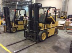 CAT 5000 lb capacity forklift, LPG, mn V50D, 188" lift, 3-stage mast, side shift, ROPS, pneumatic