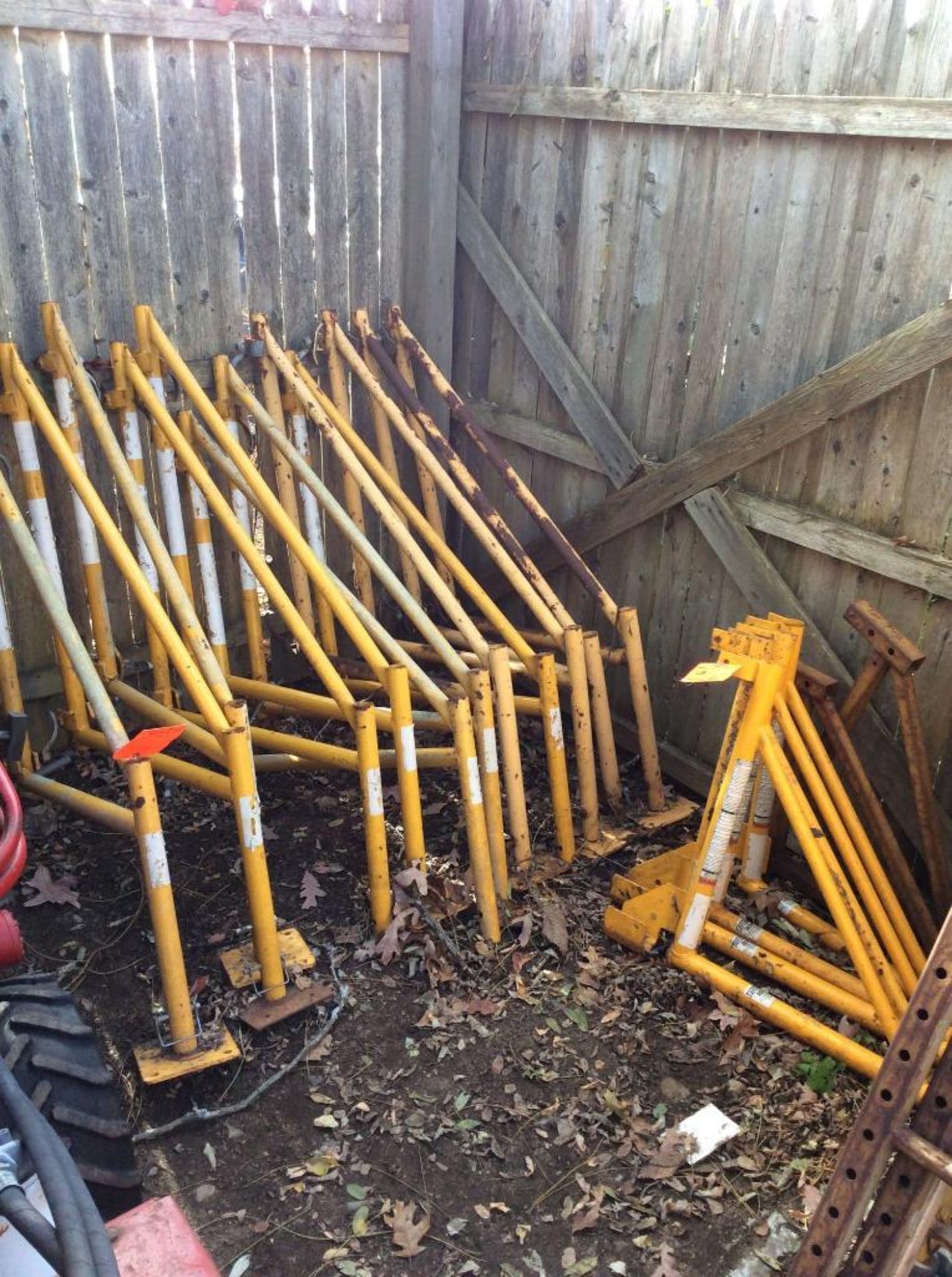Lot of scaffolding components, includes: (12) scaffolding staircase platform frames (8 with casters) - Image 2 of 4
