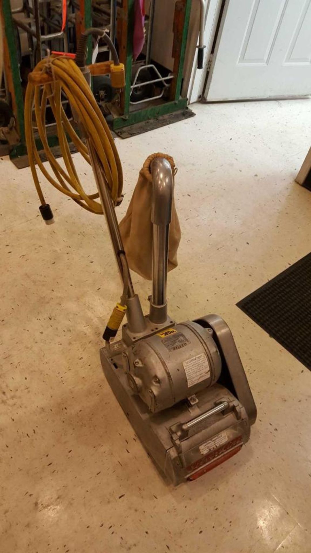 Silver Line electric deck sander, MN S-L-8, SN 1012B, 1 ph - Image 2 of 3