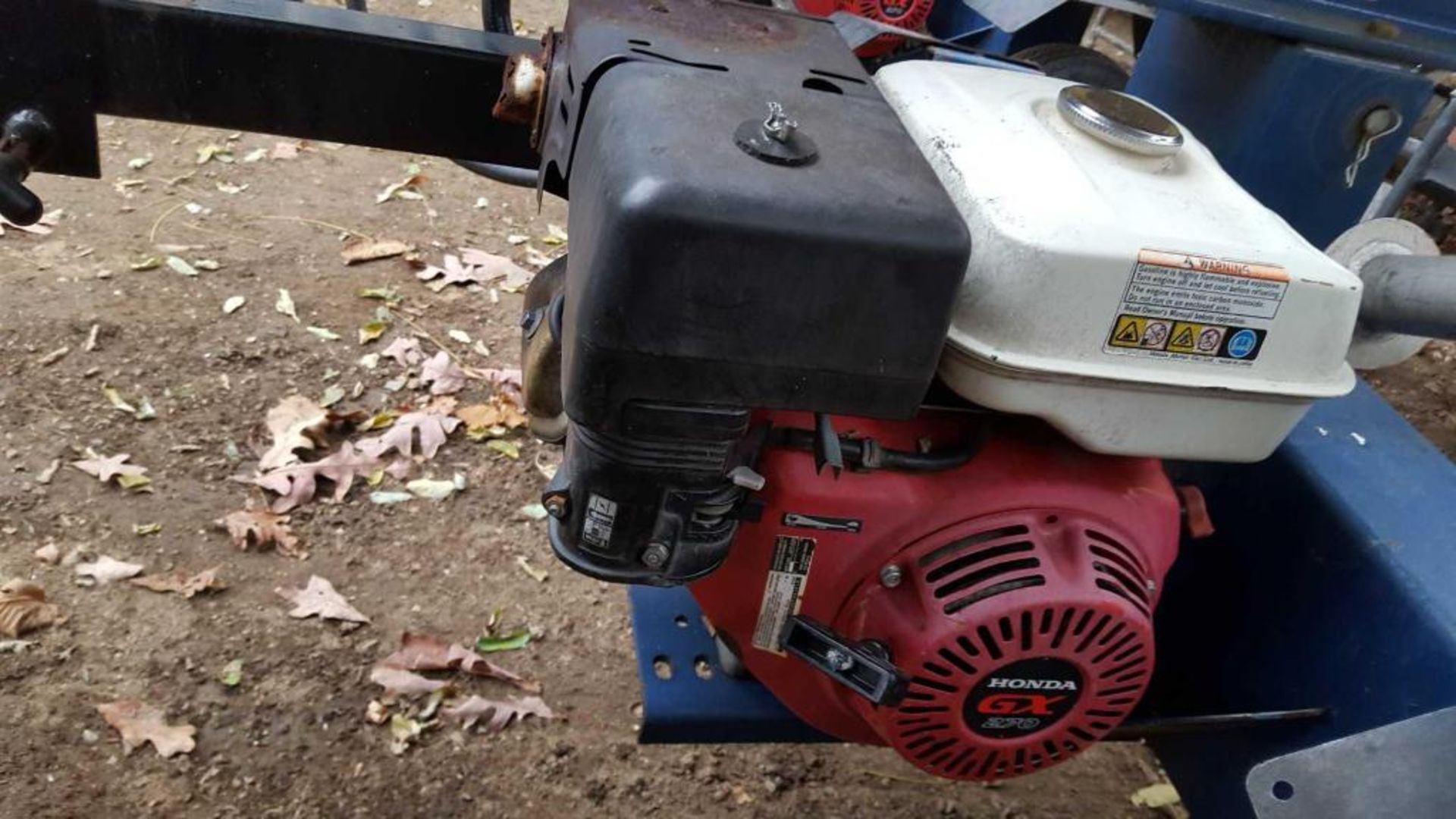 Brave, Iron and Oak model, SN 032163, tag a long log splitter, with Honda, GX270 gas motor. 26 ton - Image 3 of 3