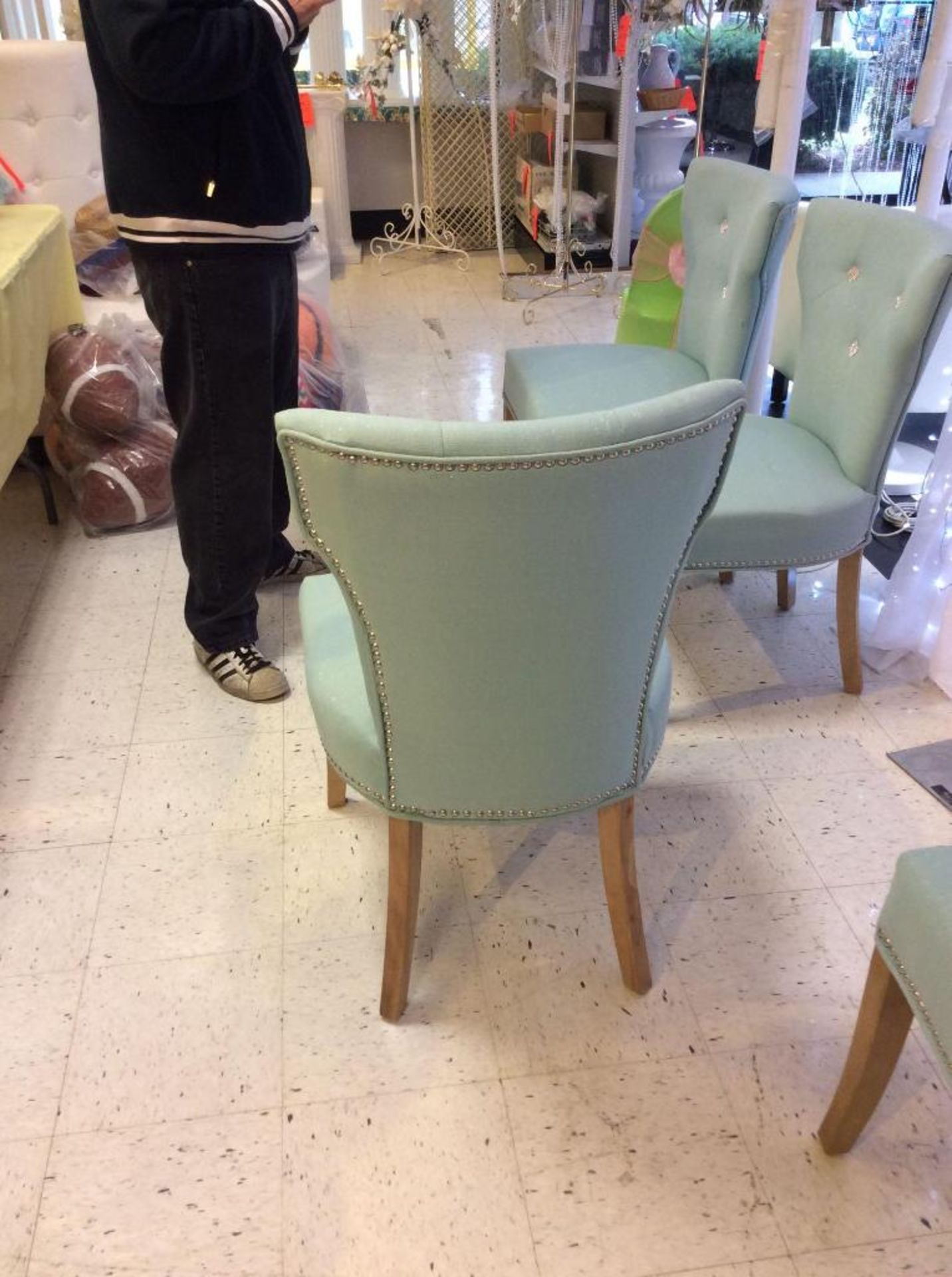 Lot of (4) tufted tiffany style chairs - Image 2 of 3