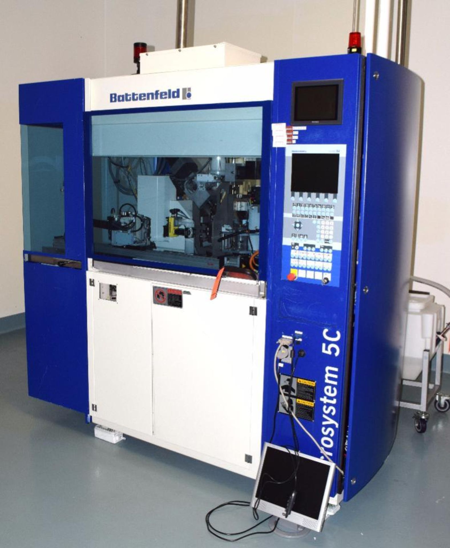 Battenfeld Microsystem 50 Micro Injection Mold Machine, Model MM 50/0. Approximate 50 ton clamp forc - Image 19 of 26