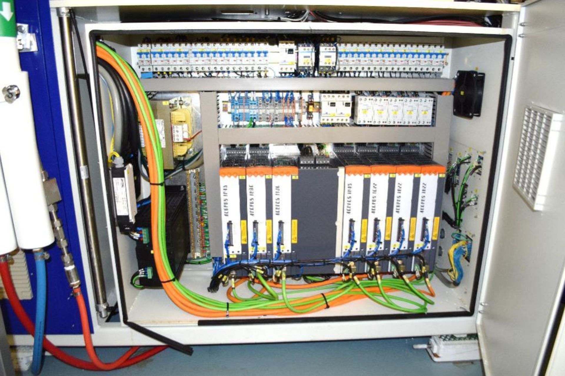 Battenfeld Microsystem 50 Micro Injection Mold Machine, Model MM 50/0. Approximate 50 ton clamp forc - Image 15 of 26