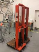 Lee Presto walk behind hydraulic lifting table, mn M166, 1000 lb capacity