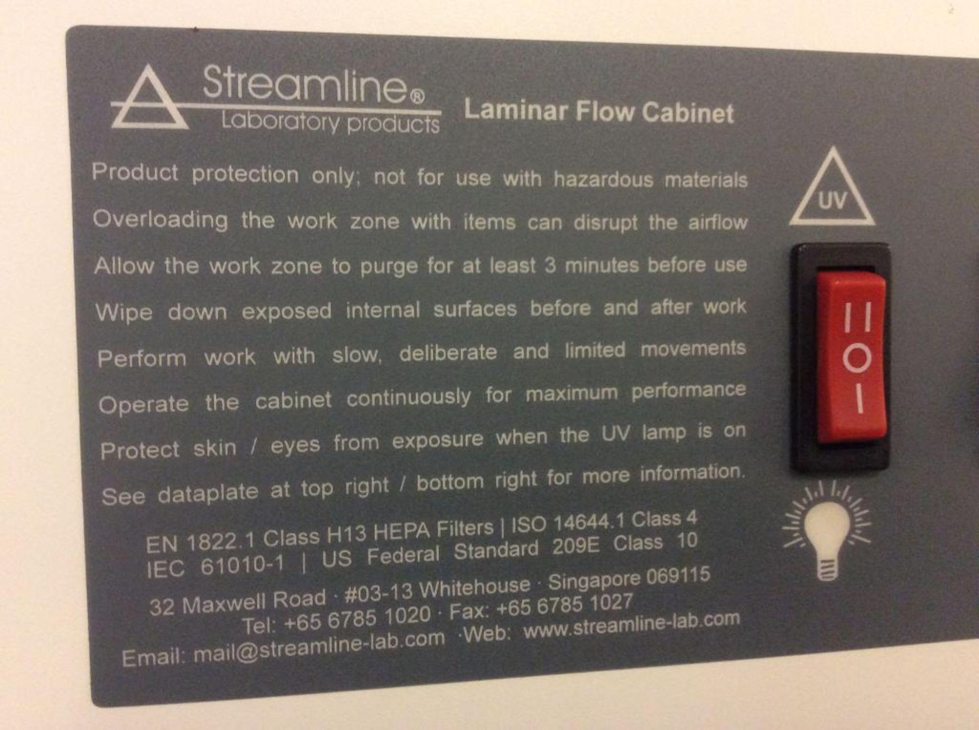 Streamline Laboratory laminar flow cabinet, 72" wide x 18" deep x 20" high - Image 3 of 3