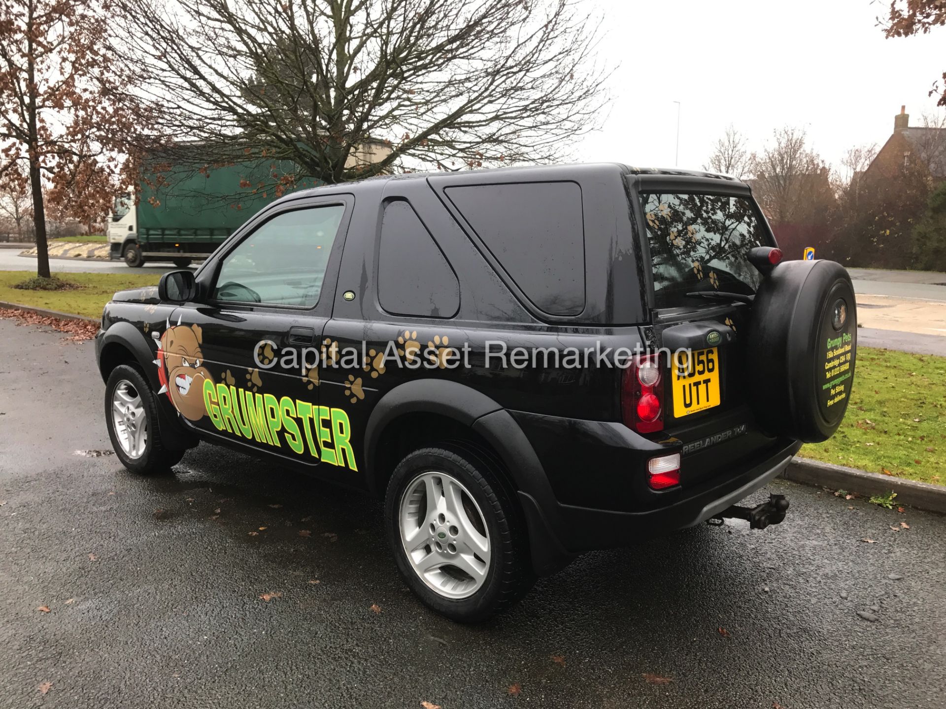 ON SALE LANDROVER FREELANDER "TD4" HARD TOP - (56 REG) 1 PREVIOUS OWNER- LOW MILES - BLACK - LEATHER - Image 4 of 14