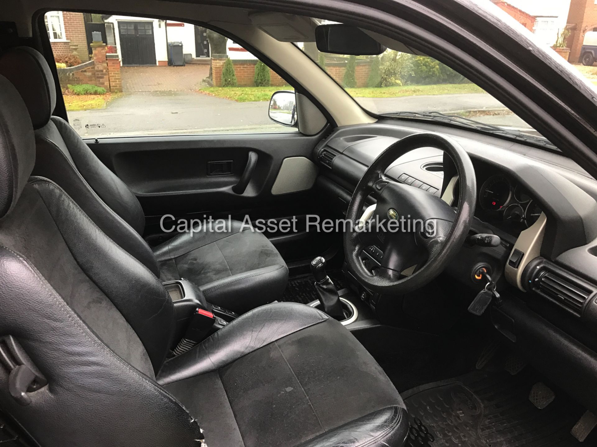 ON SALE LANDROVER FREELANDER "TD4" HARD TOP - (56 REG) 1 PREVIOUS OWNER- LOW MILES - BLACK - LEATHER - Image 9 of 14