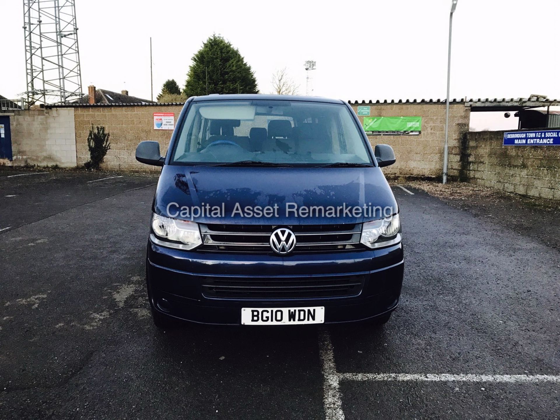 VOLKSWAGEN TRANSPORTER "SHUTTLE BUS" 2.0 TDI - (10 REG) - AIR CON - TWIN SLD - LWB 9 SEATER - NO VAT - Image 3 of 14