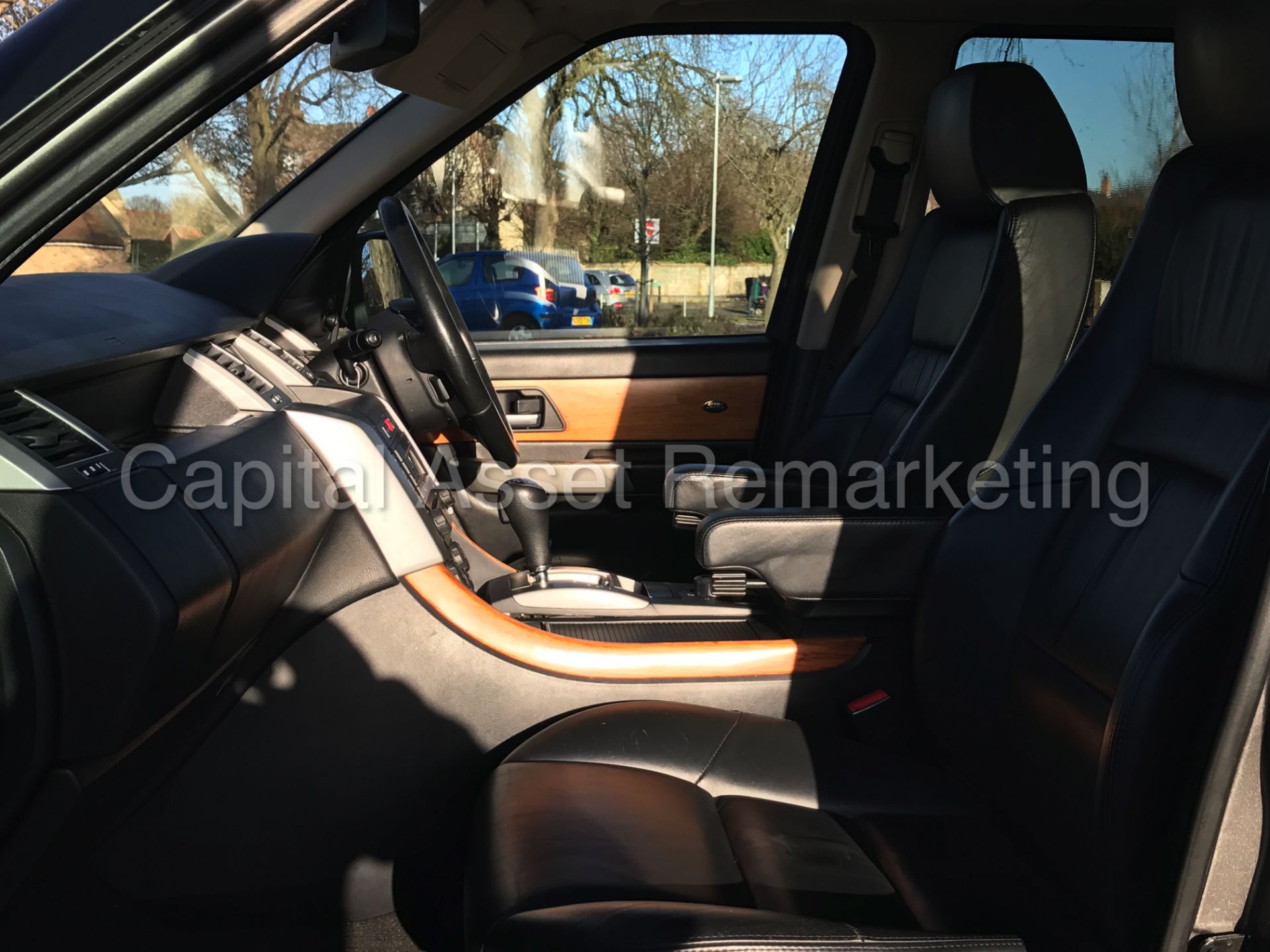 RANGE ROVER SPORT 'HSE' (2008 MODEL) 'TDV6 - AUTO - LEATHER - SAT NAV - DVD' *FULLY LOADED* (NO VAT) - Image 21 of 36