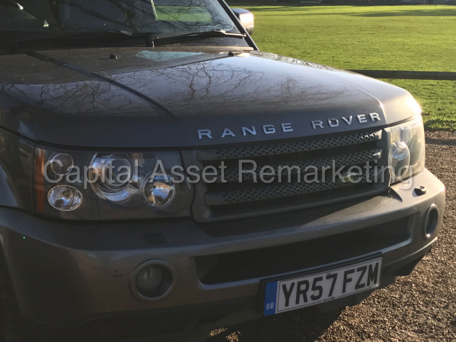 RANGE ROVER SPORT 'HSE' (2008 MODEL) 'TDV6 - AUTO - LEATHER - SAT NAV - DVD' *FULLY LOADED* (NO VAT) - Image 9 of 36