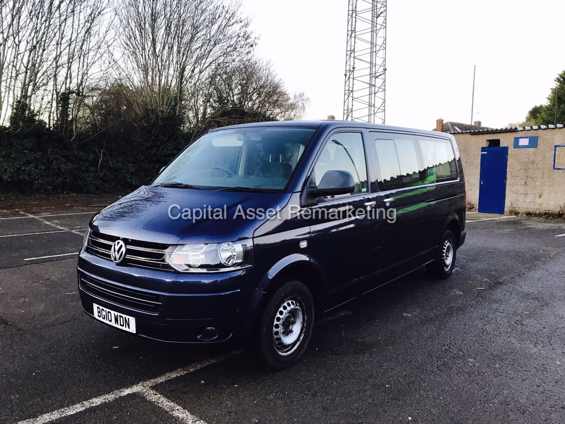 VOLKSWAGEN TRANSPORTER "SHUTTLE BUS" 2.0 TDI - (10 REG) - AIR CON - TWIN SLD - LWB 9 SEATER - NO VAT