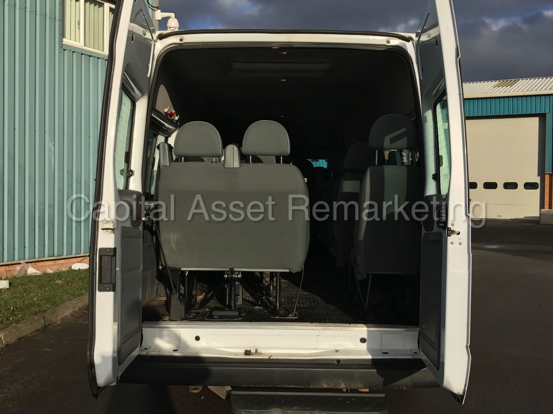 (On Sale) FORD TRANSIT 135 T430 '17 SEATER MINI-BUS' (2012) XLWB HI-ROOF (1 OWNER - FULL HISTORY) - Image 11 of 24