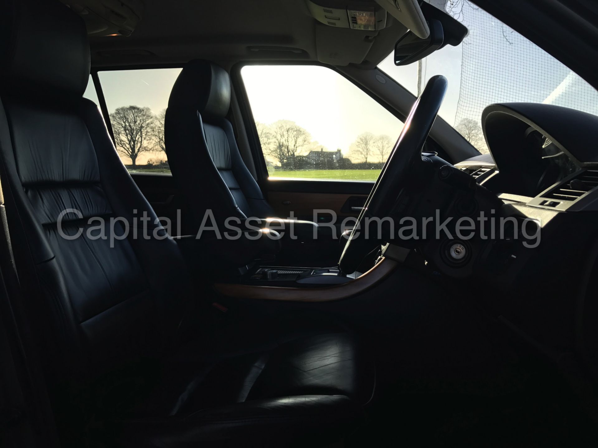 RANGE ROVER SPORT 'HSE' (2008 MODEL) 'TDV6 - AUTO - LEATHER - SAT NAV - DVD' *FULLY LOADED* (NO VAT) - Image 29 of 36