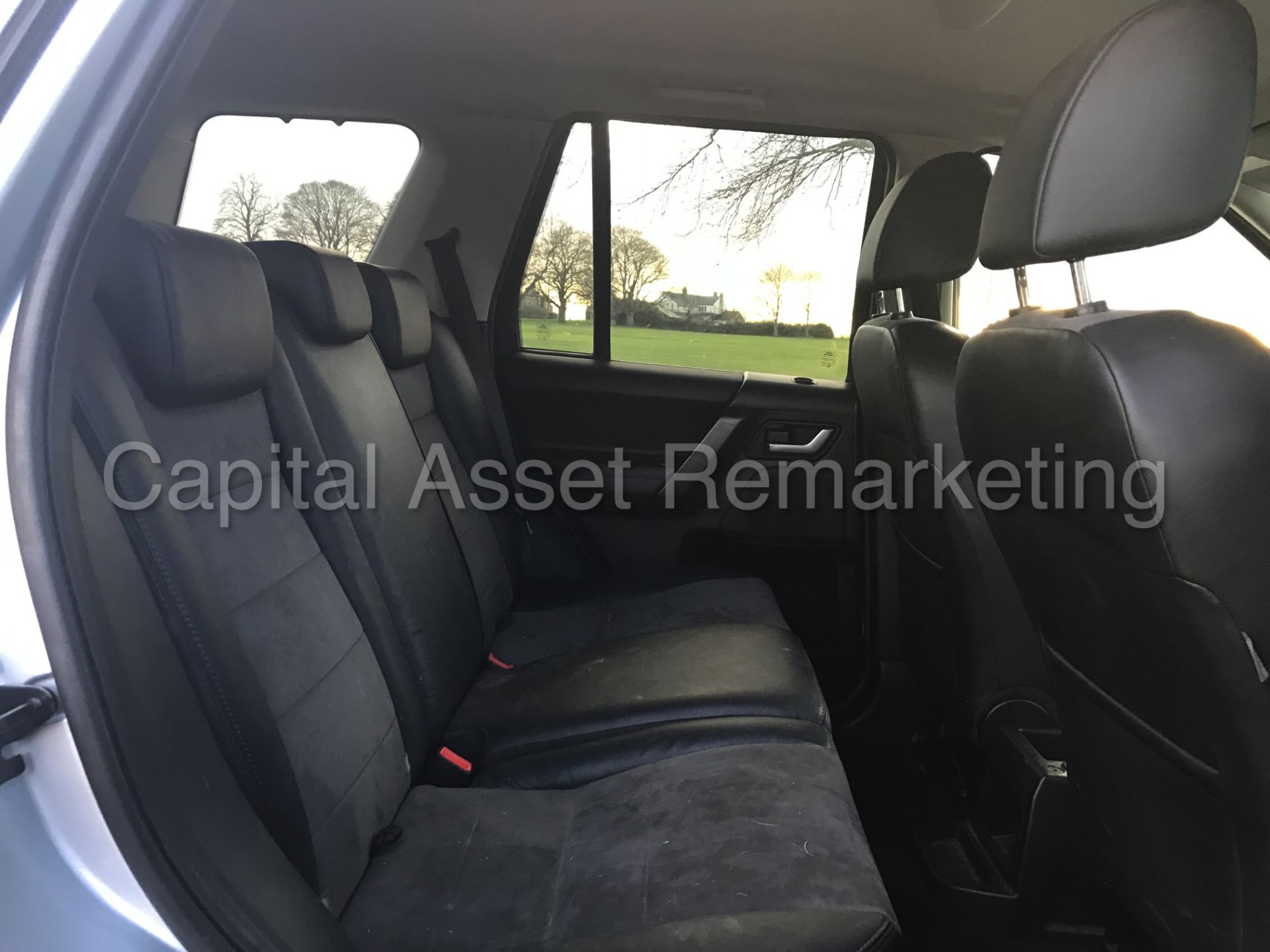 (On Sale) LAND ROVER FREELANDER 'XS EDITION' (2011 MODEL) '2.2 TD4 - DIESEL - LEATHER - SAT NAV' - Image 17 of 30