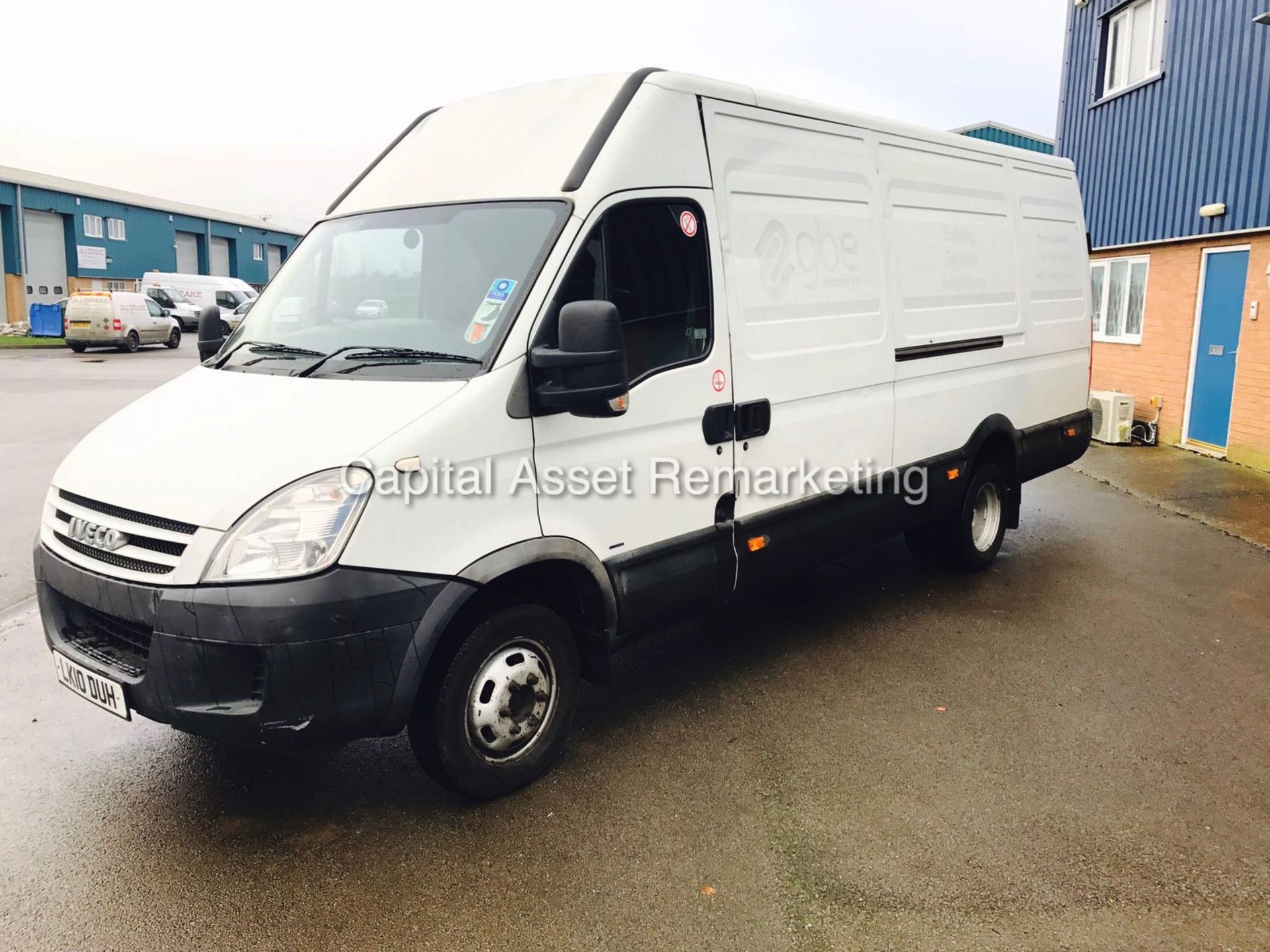 IVECO DAILY 3.0 TD (150 BHP) LONG WHEEL BASE - TWIN REAR WHEELER - (10 REG) LOW MILES - LOOK!!! - Image 3 of 15