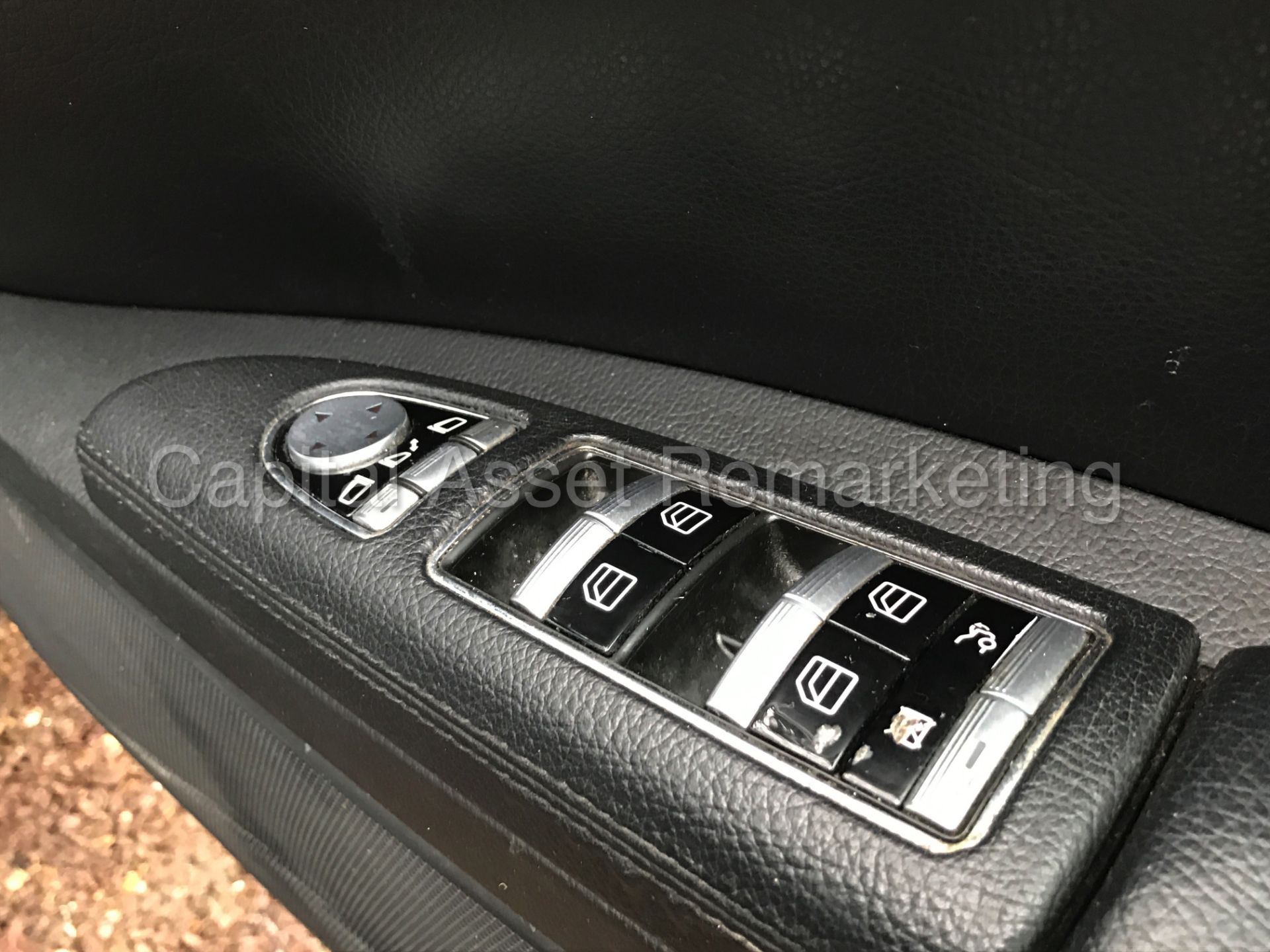 MERCEDES-BENZ S350L CDI (2011) 'LIMO - AUTO - LEATHER - SAT NAV' *TOP SPEC* (NO VAT) - Image 35 of 37