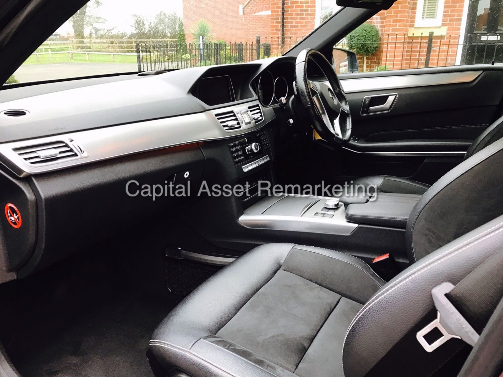 MERCEDES E220 CDI "AMG SPORT - AUTO" (2014 MODEL) - SAT NAV - MASSIVE SPEC - LEATHER - 1 OWNER -LOOK - Image 11 of 17