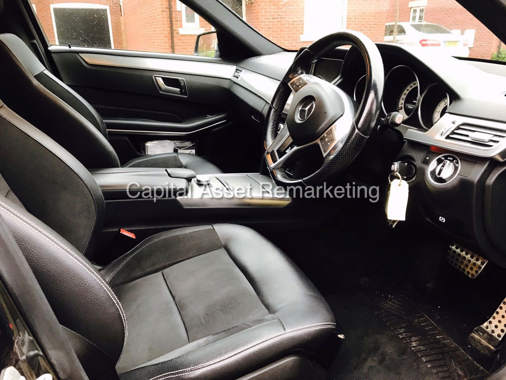 MERCEDES E220 CDI "AMG SPORT - AUTO" (2014 MODEL) - SAT NAV - MASSIVE SPEC - LEATHER - 1 OWNER -LOOK - Image 9 of 17