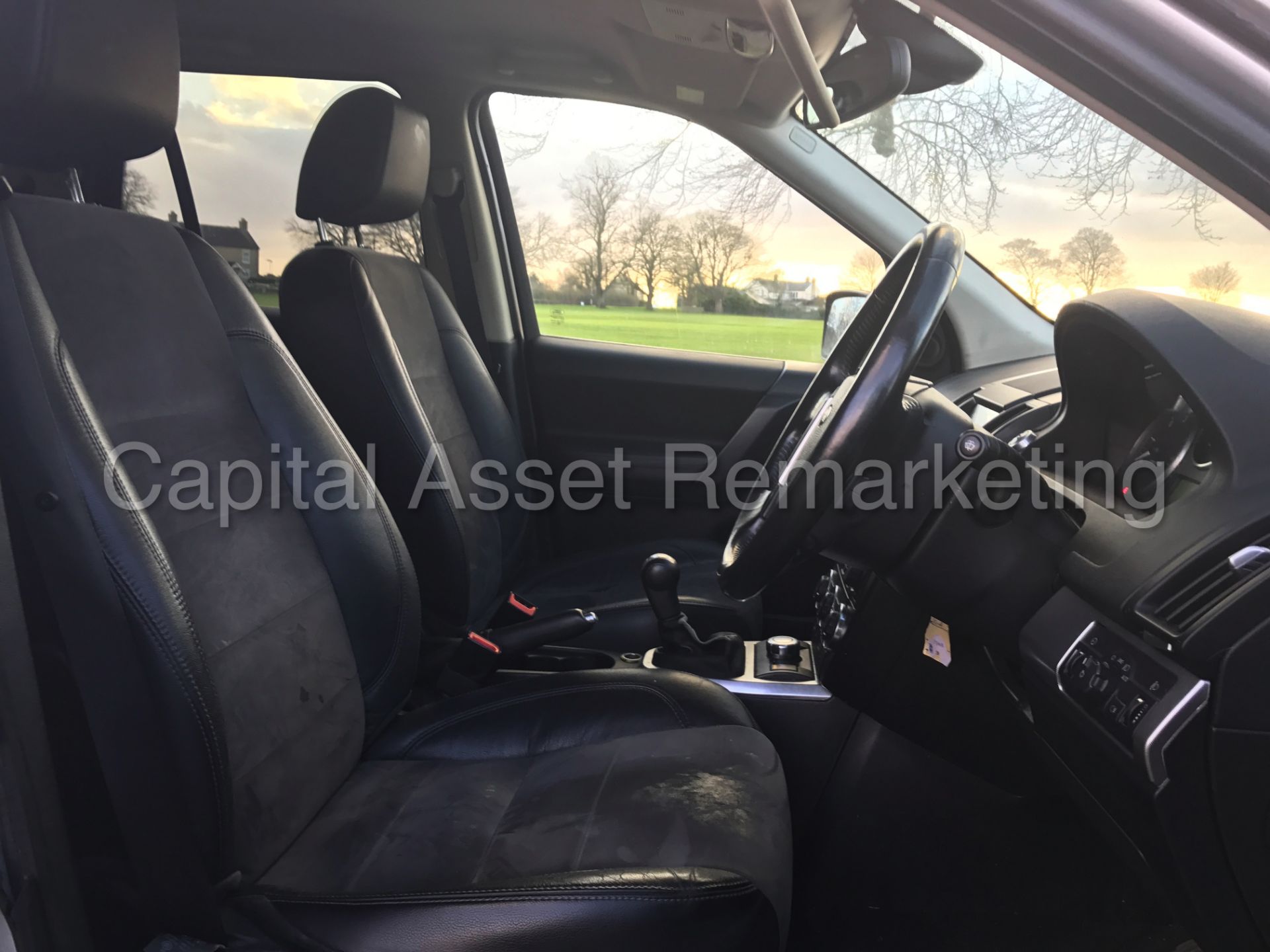 (On Sale) LAND ROVER FREELANDER 'XS EDITION' (2011 MODEL) '2.2 TD4 - DIESEL - LEATHER - SAT NAV' - Image 16 of 30