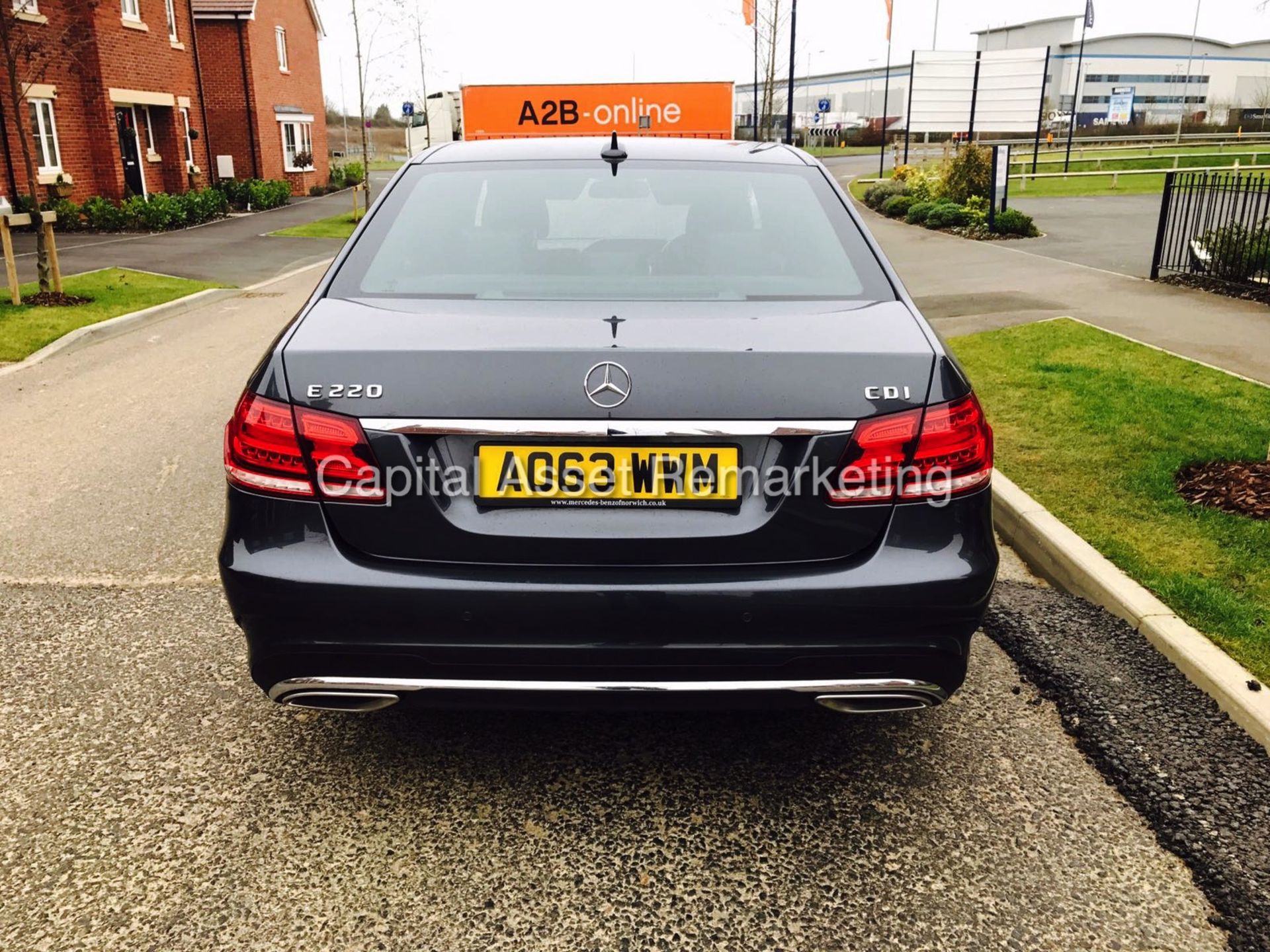 MERCEDES E220 CDI "AMG SPORT - AUTO" (2014 MODEL) - SAT NAV - MASSIVE SPEC - LEATHER - 1 OWNER -LOOK - Image 5 of 17