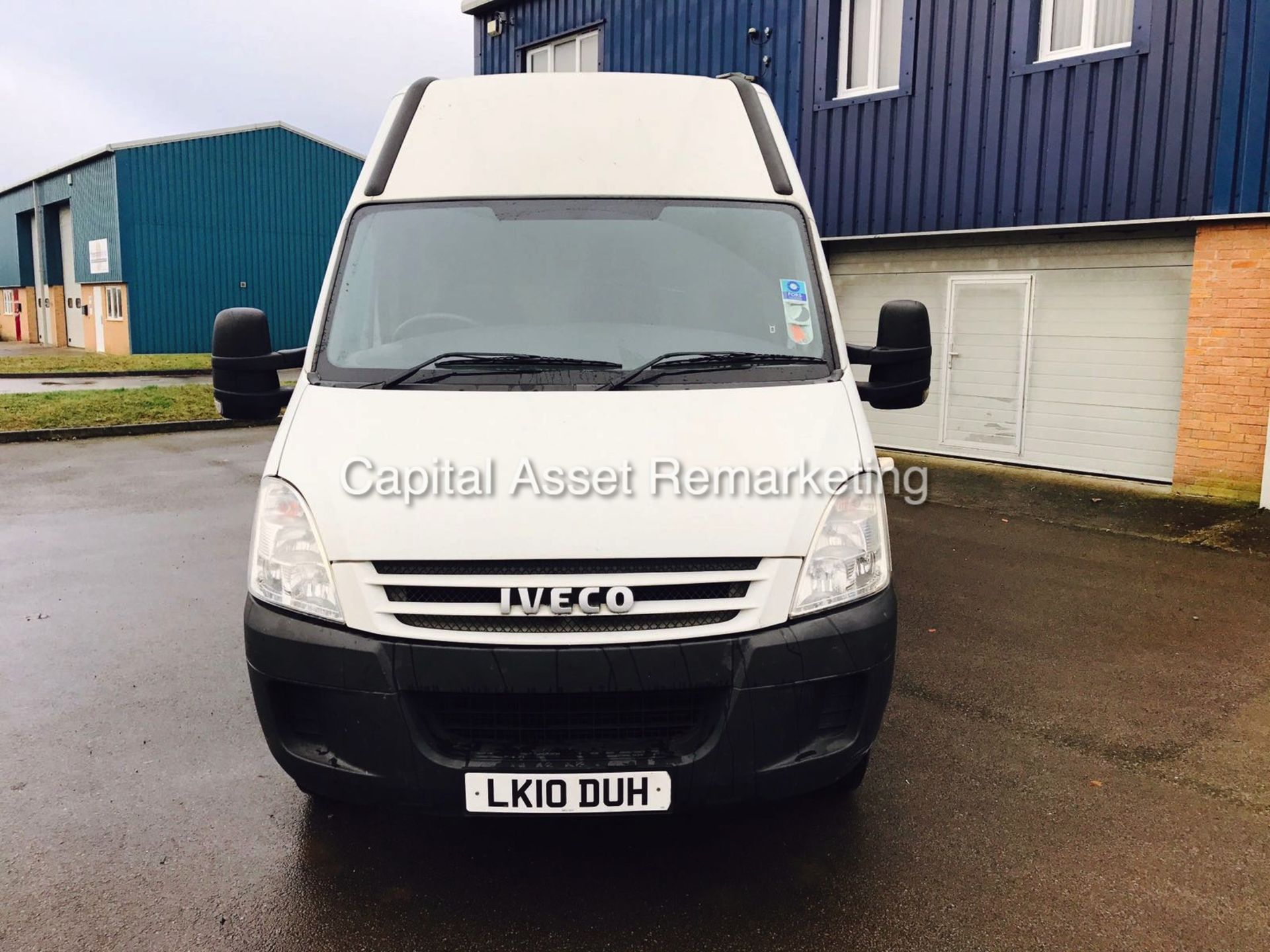 IVECO DAILY 3.0 TD (150 BHP) LONG WHEEL BASE - TWIN REAR WHEELER - (10 REG) LOW MILES - LOOK!!! - Image 2 of 15