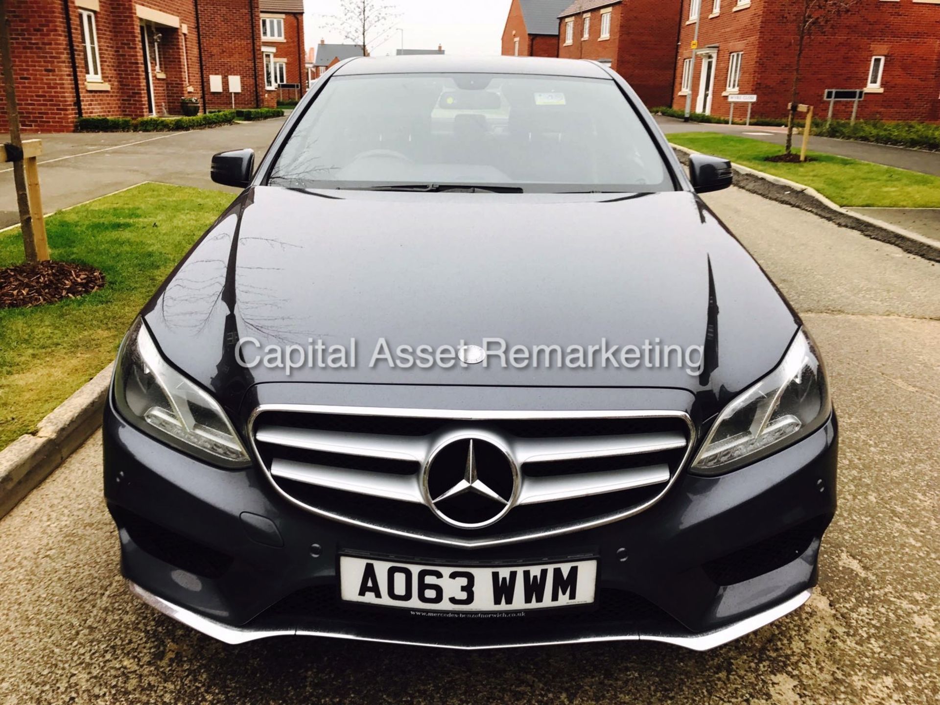 MERCEDES E220 CDI "AMG SPORT - AUTO" (2014 MODEL) - SAT NAV - MASSIVE SPEC - LEATHER - 1 OWNER -LOOK - Image 2 of 17