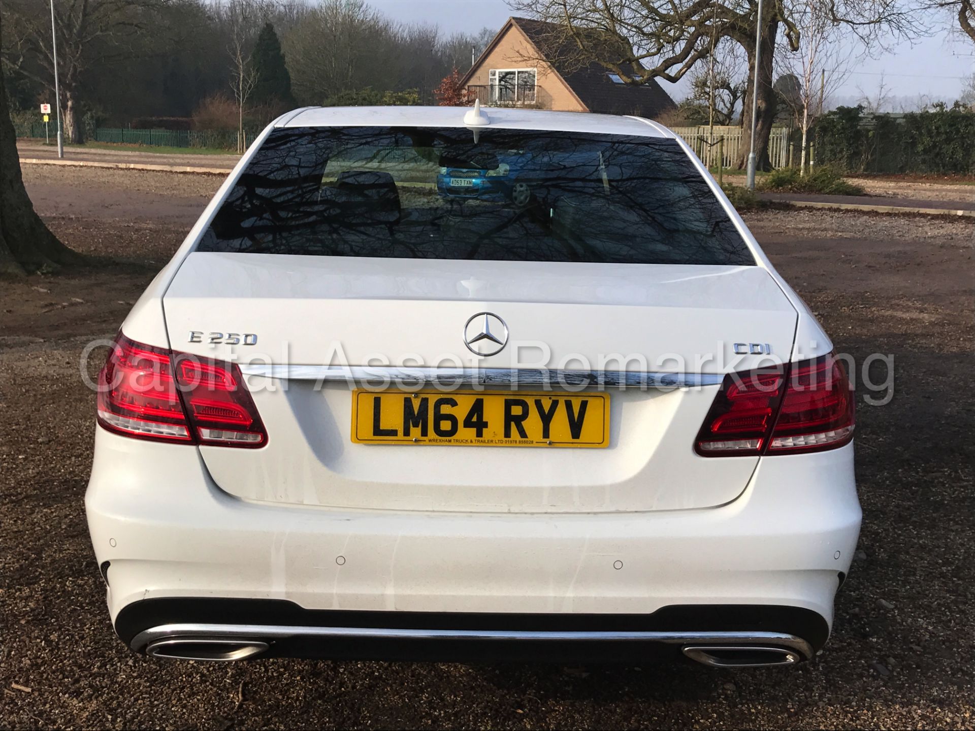 MERCEDES-BENZ E250 CDI 'AMG SPORT' (2015 MODEL) 'SALOON - 7-G AUTO TIP-TRONIC - SAT NAV - LEATHER' - Bild 6 aus 28