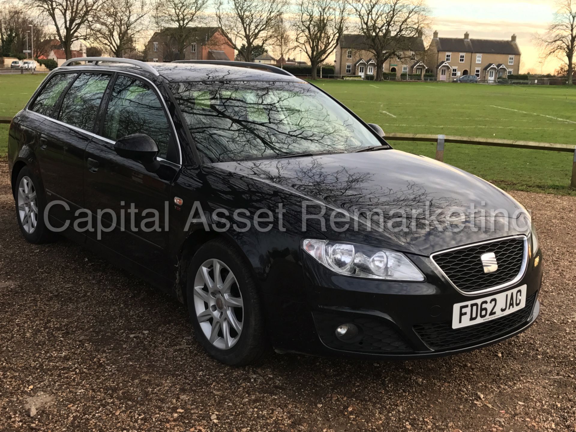 SEAT EXEO ESTATE 'ECOMOTIVE - SE TECH' (2013 MODEL) '2.0 TDI - 6 SPEED - LEATHER - SAT NAV' *LOOK* - Image 2 of 29