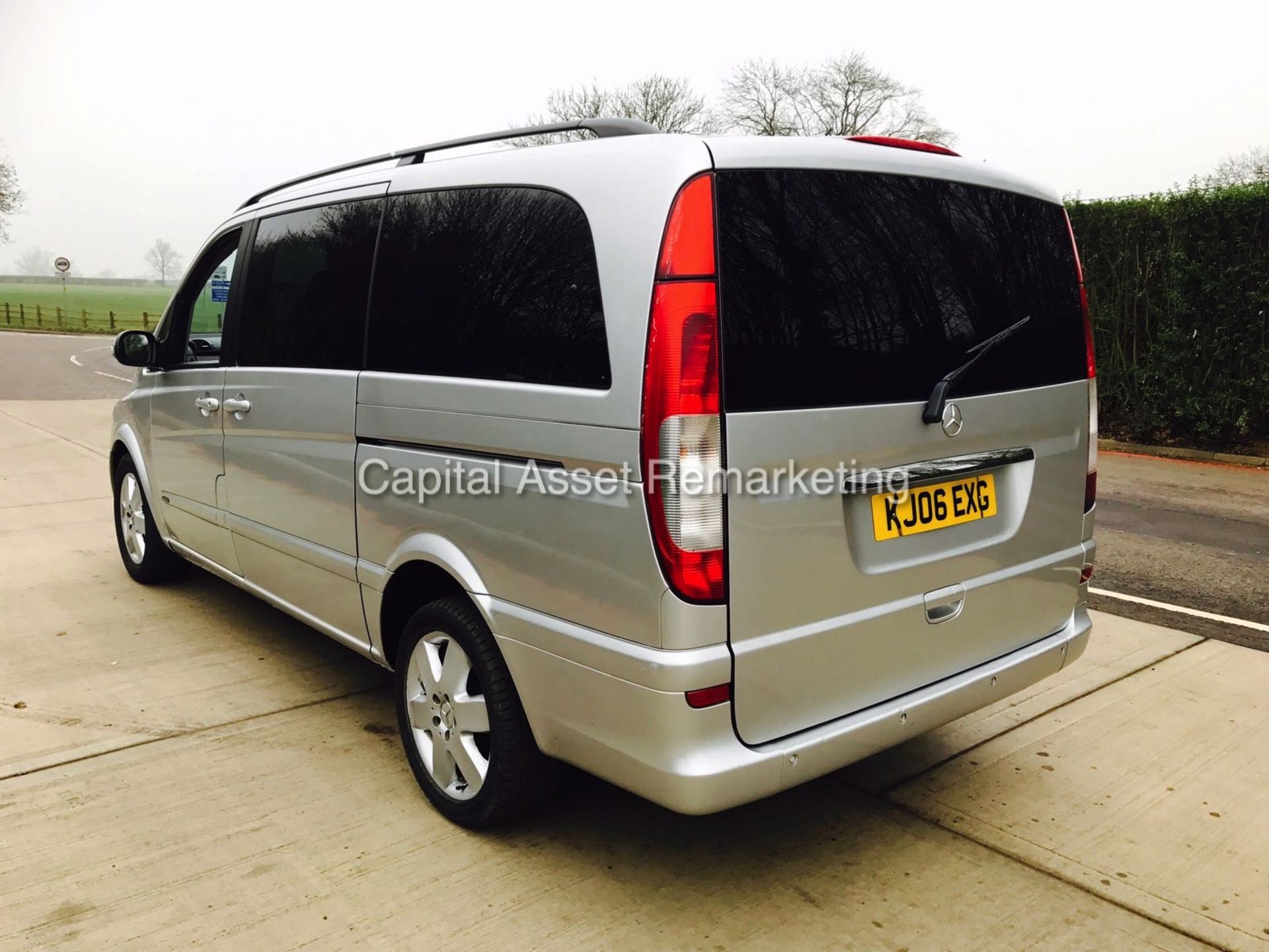 ON SALE MERCEDES VIANO 2.2CDI AUTO"AMBIENTE"LWB / LUXURY TRAVEL LINER - FULL LOADED-SAT NAV -LEATHER - Image 4 of 14