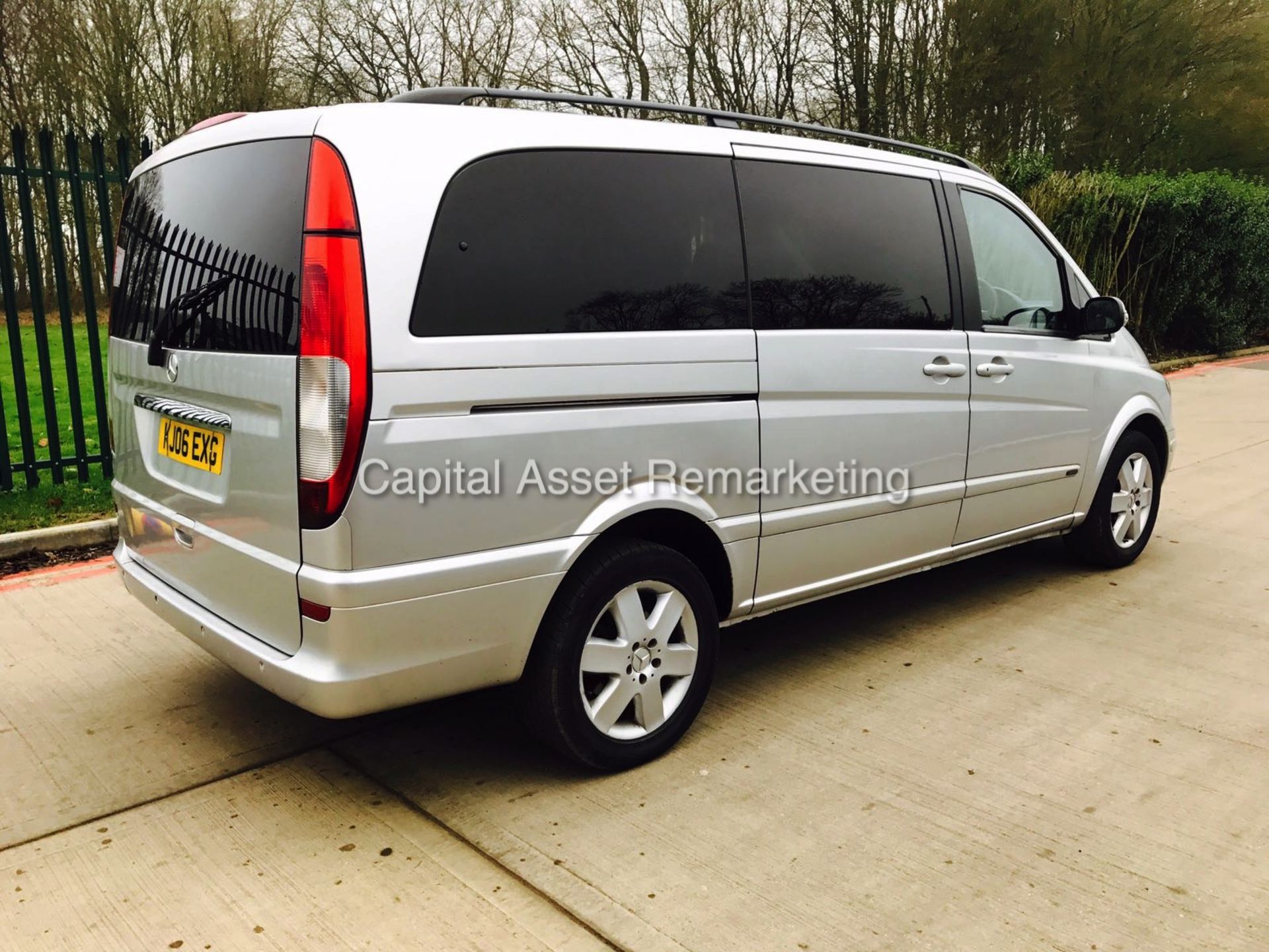 ON SALE MERCEDES VIANO 2.2CDI AUTO"AMBIENTE"LWB / LUXURY TRAVEL LINER - FULL LOADED-SAT NAV -LEATHER - Bild 6 aus 14