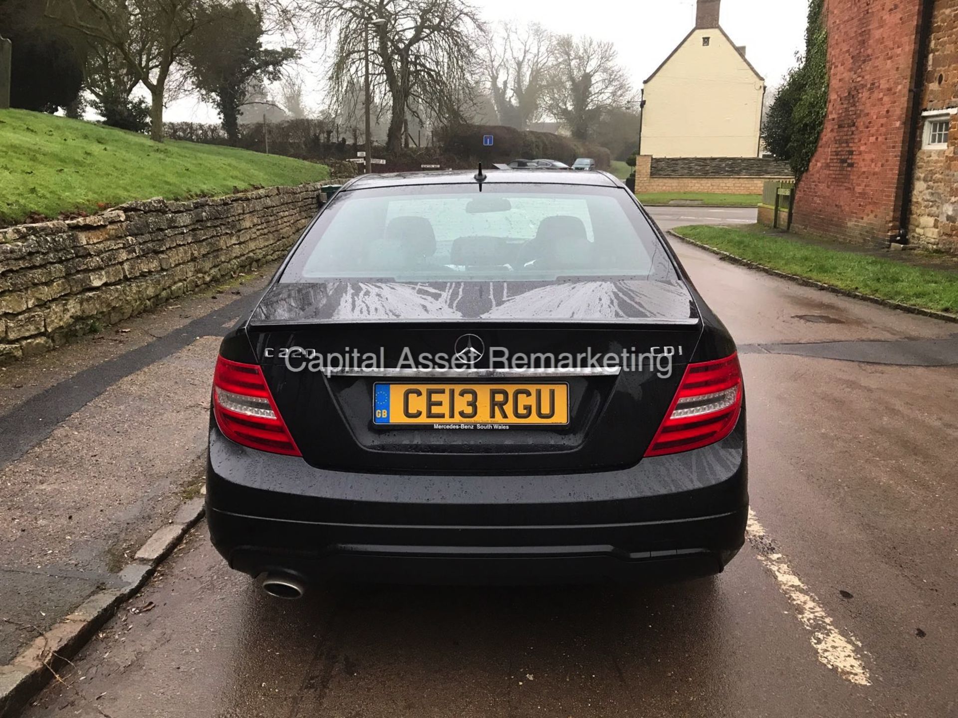 MERCEDES C220CDI AUTO "AMG SPORT PLUS - BLACK EDITION" (13 REG) 1 OWNER - MASSIVE SPEC - SAT NAV!! - Bild 5 aus 17