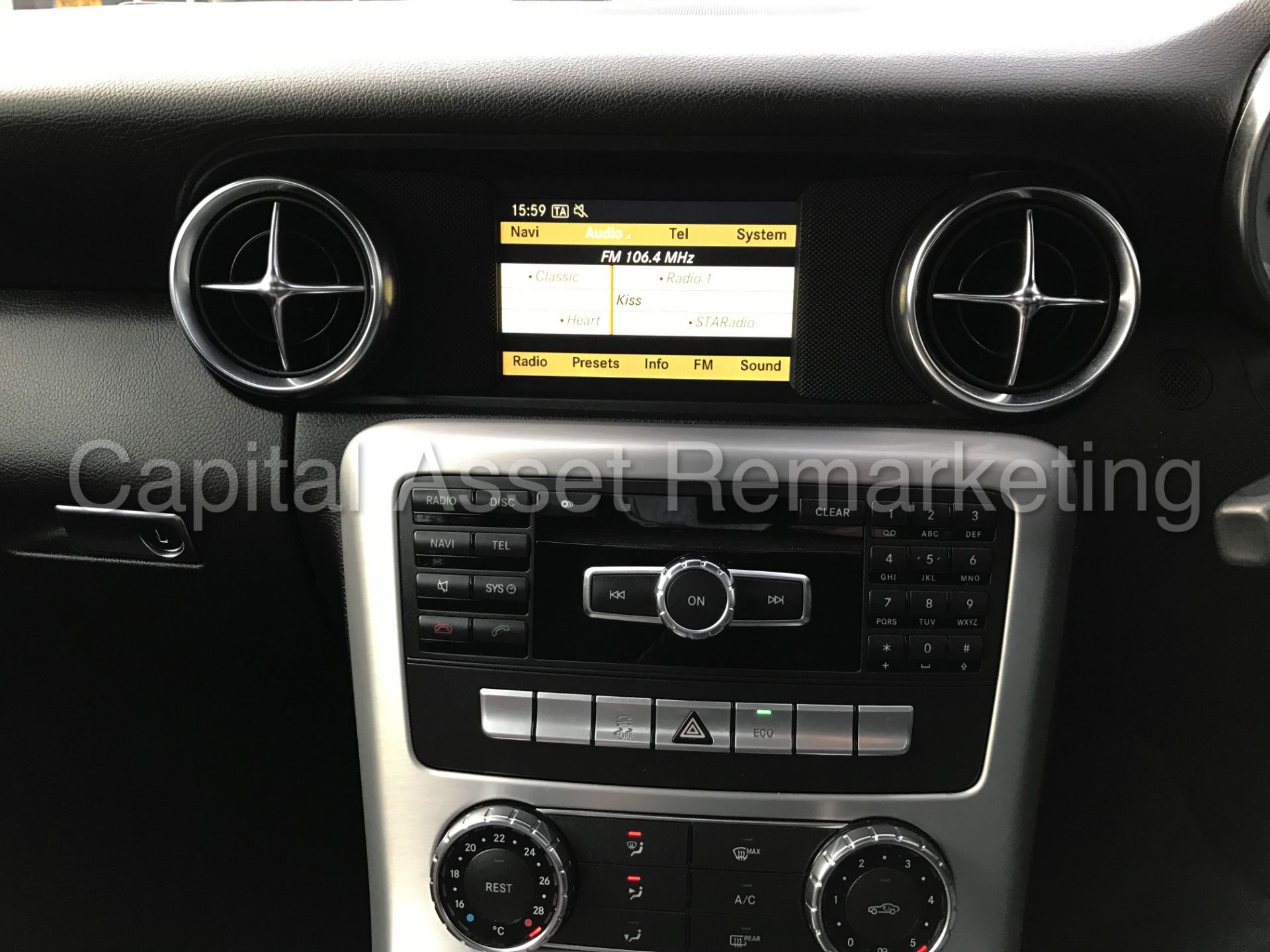 MERCEDES-BENZ SLK 250 CDI *SPECIAL EQUIPMENT* 'ROADSTER' (2012) 'AUTO (7-G) TIP-TRONIC - SAT NAV' - Bild 26 aus 29