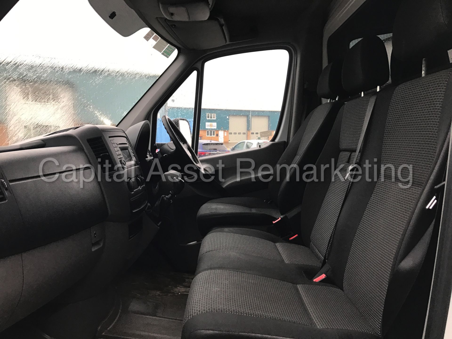 MERCEDES-BENZ SPRINTER 313 CDI LWB - LUTON / BOX (2014 MODEL) '130 BHP - 6 SPEED' (1 COMPANY OWNER) - Bild 17 aus 23