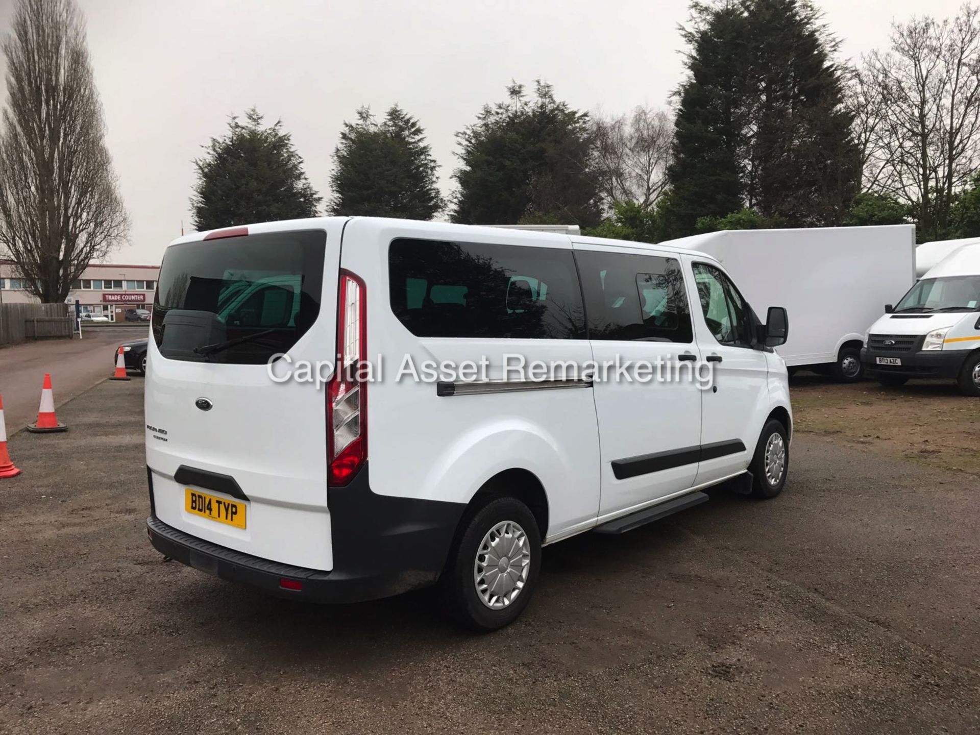 FORD TOURNEO "ZETEC" (14 REG) LWB 9 SEATER - AIR CON - ELEC PACK - 1 OWNER - FSH - FULLY LOADED !!! - Image 6 of 15