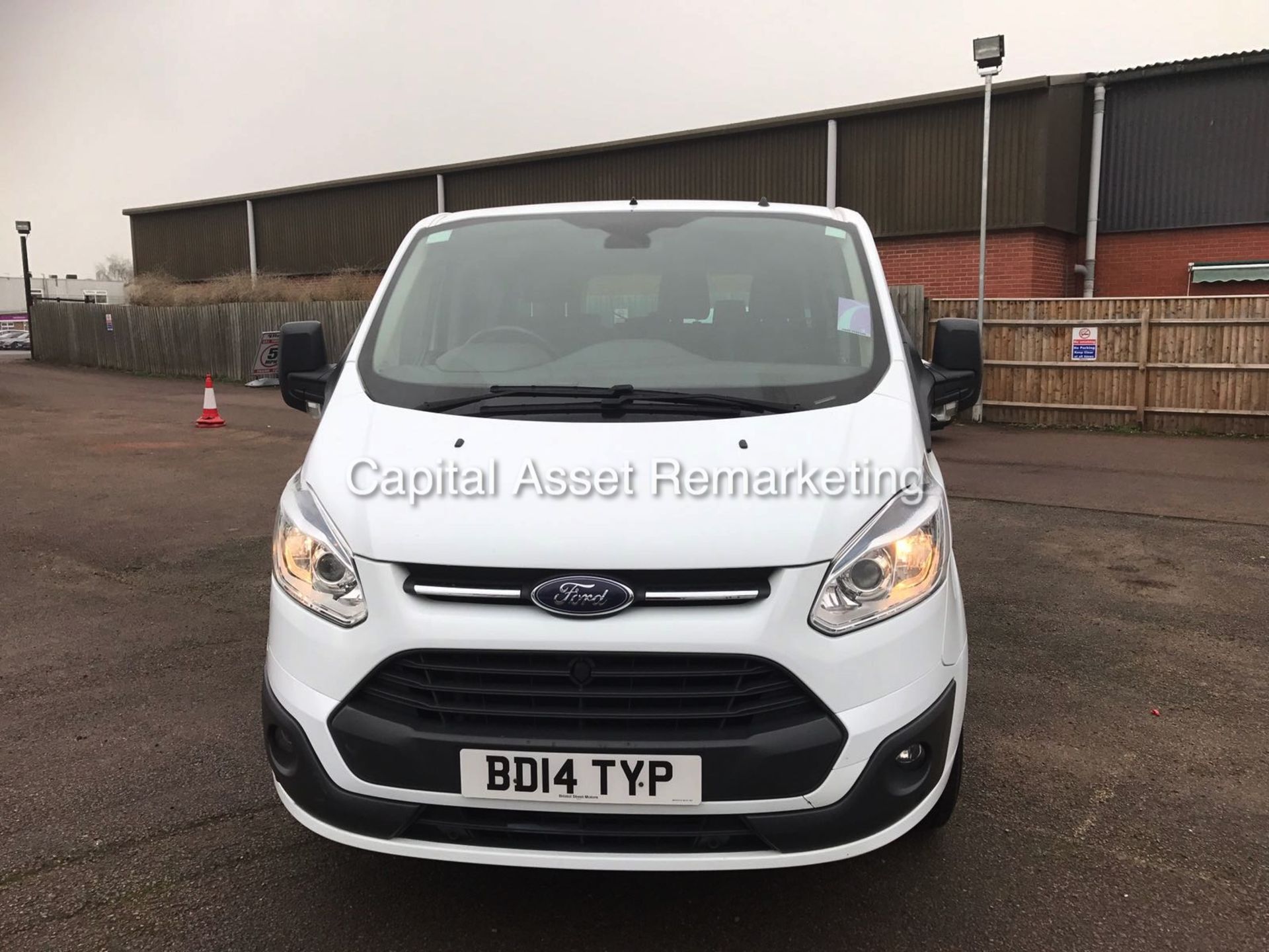 FORD TOURNEO "ZETEC" (14 REG) LWB 9 SEATER - AIR CON - ELEC PACK - 1 OWNER - FSH - FULLY LOADED !!! - Image 2 of 15