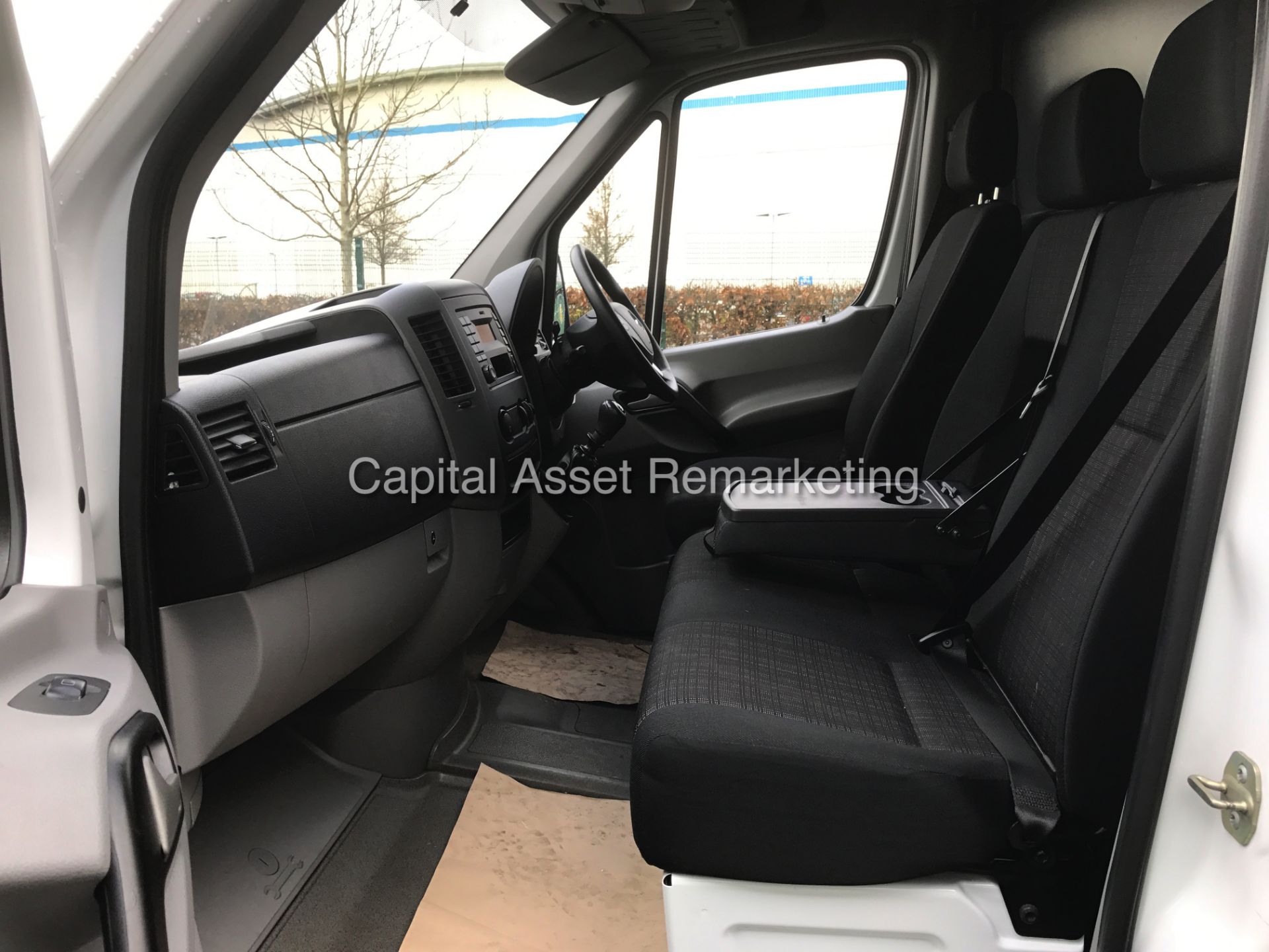 MERCEDES SPRINTER 313CDI "130BHP-6 SPEED" LWB HI TOP (2015 MODEL -NEW SHAPE) 1 OWNER - LOW MILES FSH - Image 13 of 18