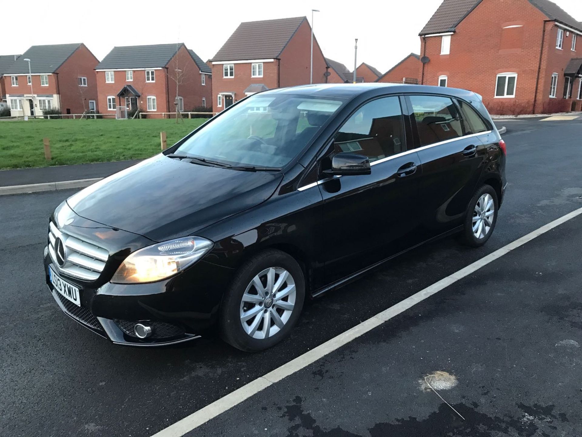 MERCEDES B180CDI "SPECIAL EQUIPMENT" BLACK EDITION - 13 REG - 1 OWNER - HUGH SPEC - LOOK!!! - Image 2 of 19