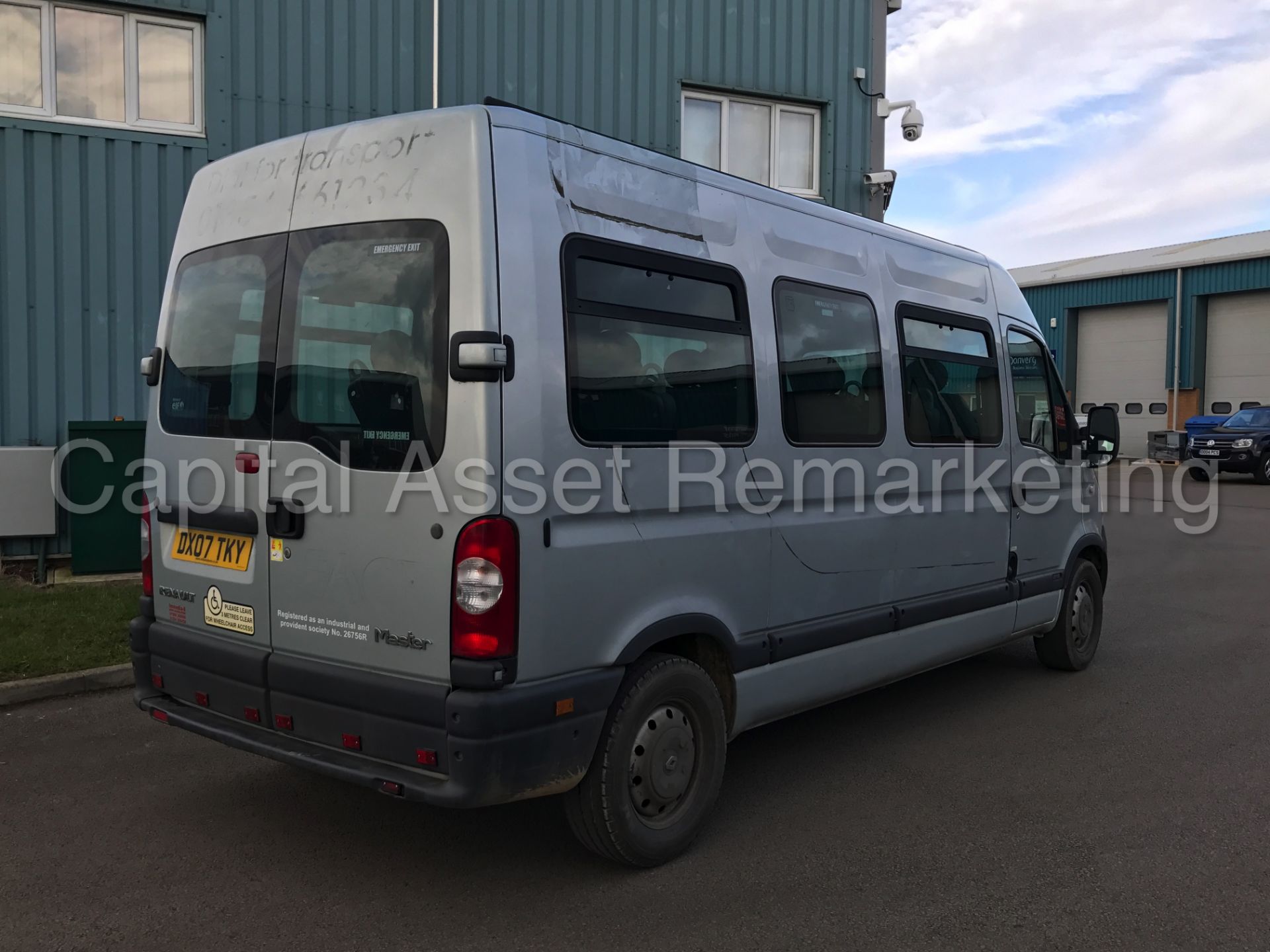 (On Sale) RENAULT MASTER LM39 'LWB - 13 SEATER BUS' (2007 - 07 REG) '2.5 DCI - 6 SPEED - AIR CON' - Image 8 of 22