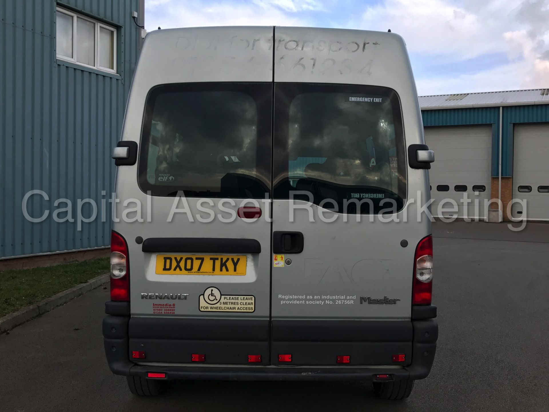 (On Sale) RENAULT MASTER LM39 'LWB - 13 SEATER BUS' (2007 - 07 REG) '2.5 DCI - 6 SPEED - AIR CON' - Image 7 of 22