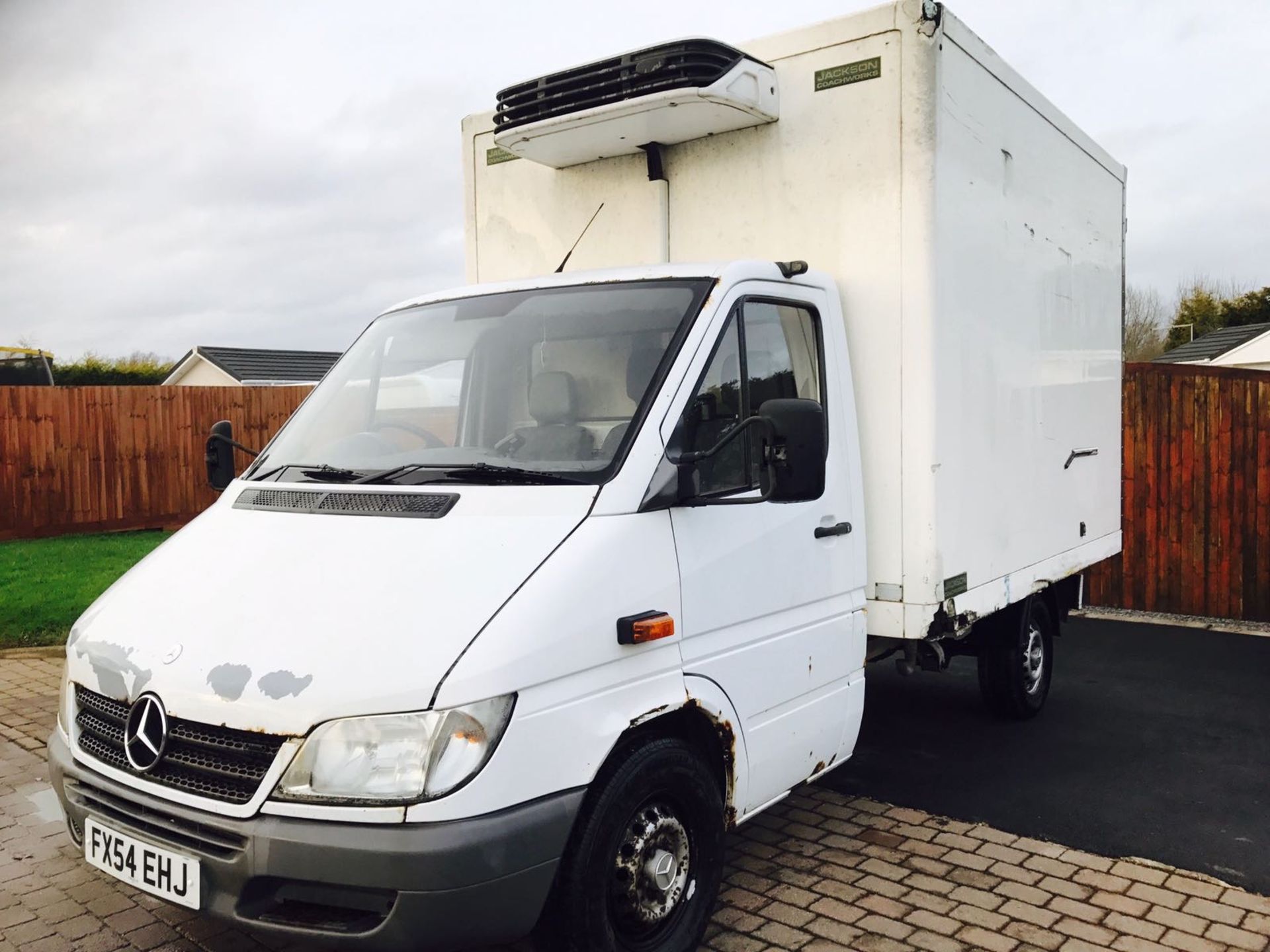 MERCEDES SPRINTER 311 CDI FRIDGE FREEZER BOX VAN - (2005 MODEL) OVER NIGHT STANDBY -1 PREVIOUS OWNER