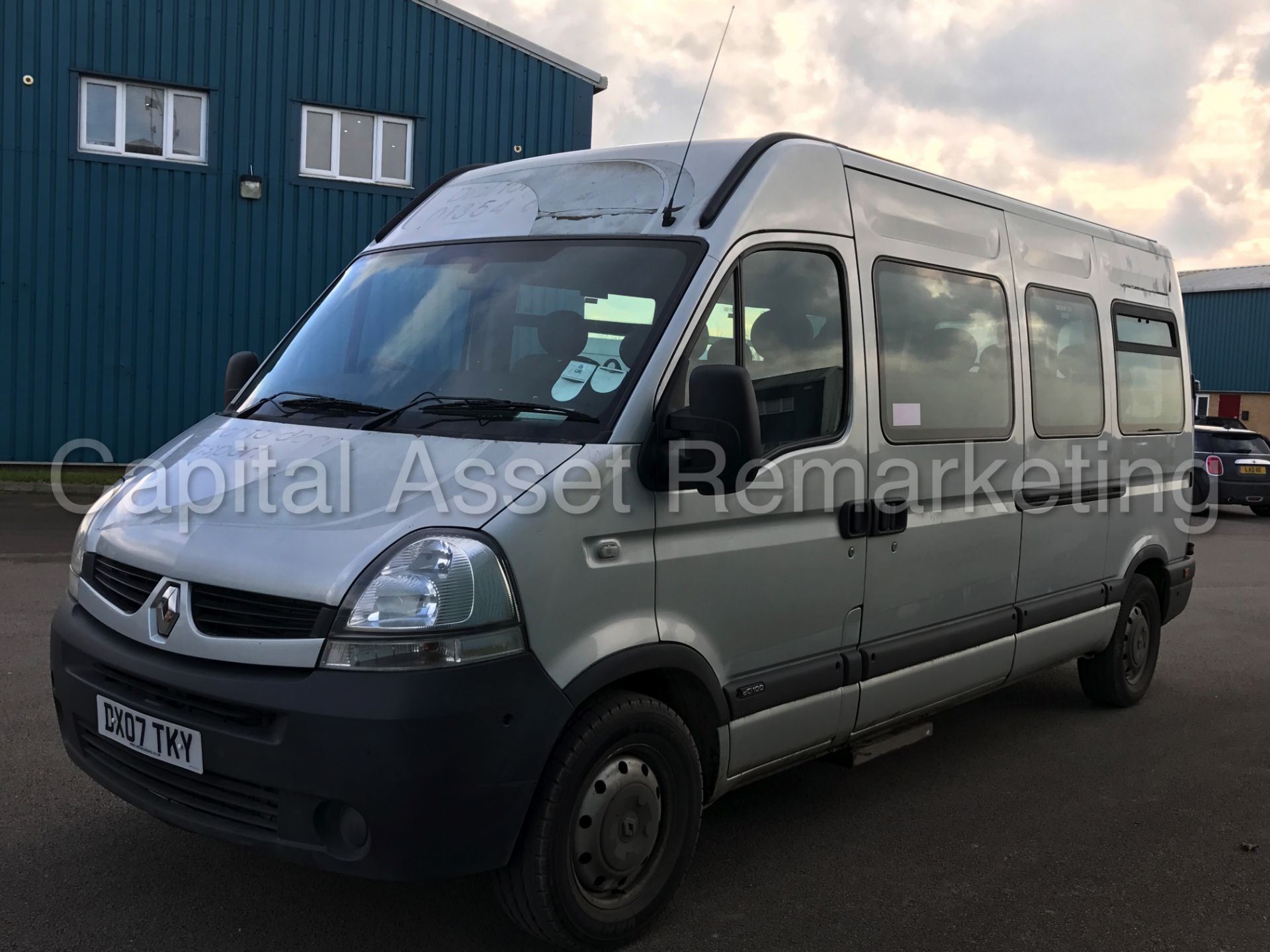 (On Sale) RENAULT MASTER LM39 'LWB - 13 SEATER BUS' (2007 - 07 REG) '2.5 DCI - 6 SPEED - AIR CON' - Image 4 of 22