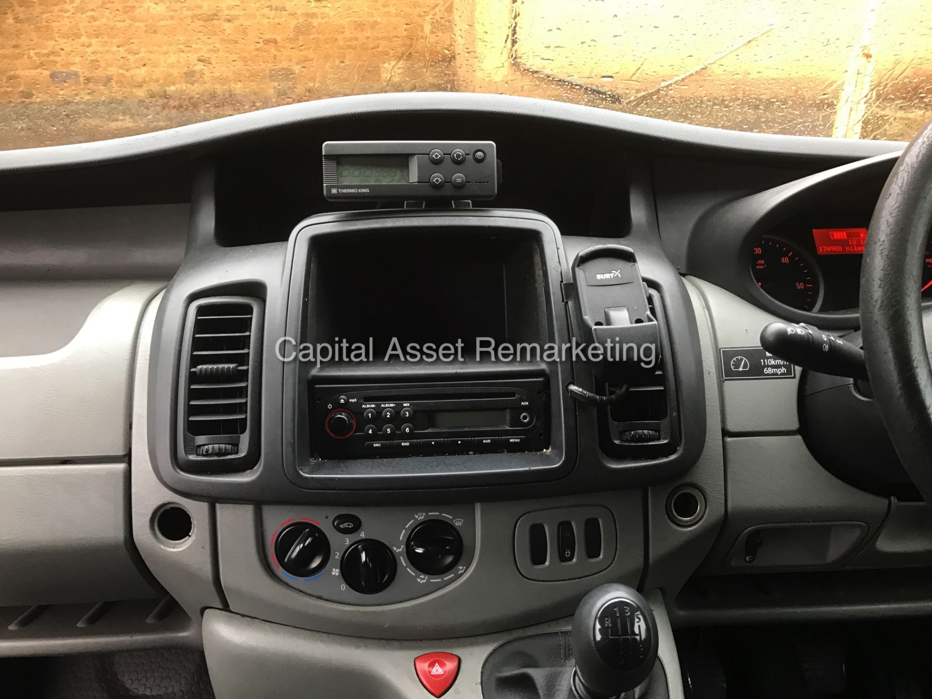 VAUXHALL VIVARO 2.0CDTI (115) "FRIDGE VAN" (2013 MODEL) 1 OWNER - GREAT SPEC- TEMPERATURE CONTROLLED - Image 9 of 15