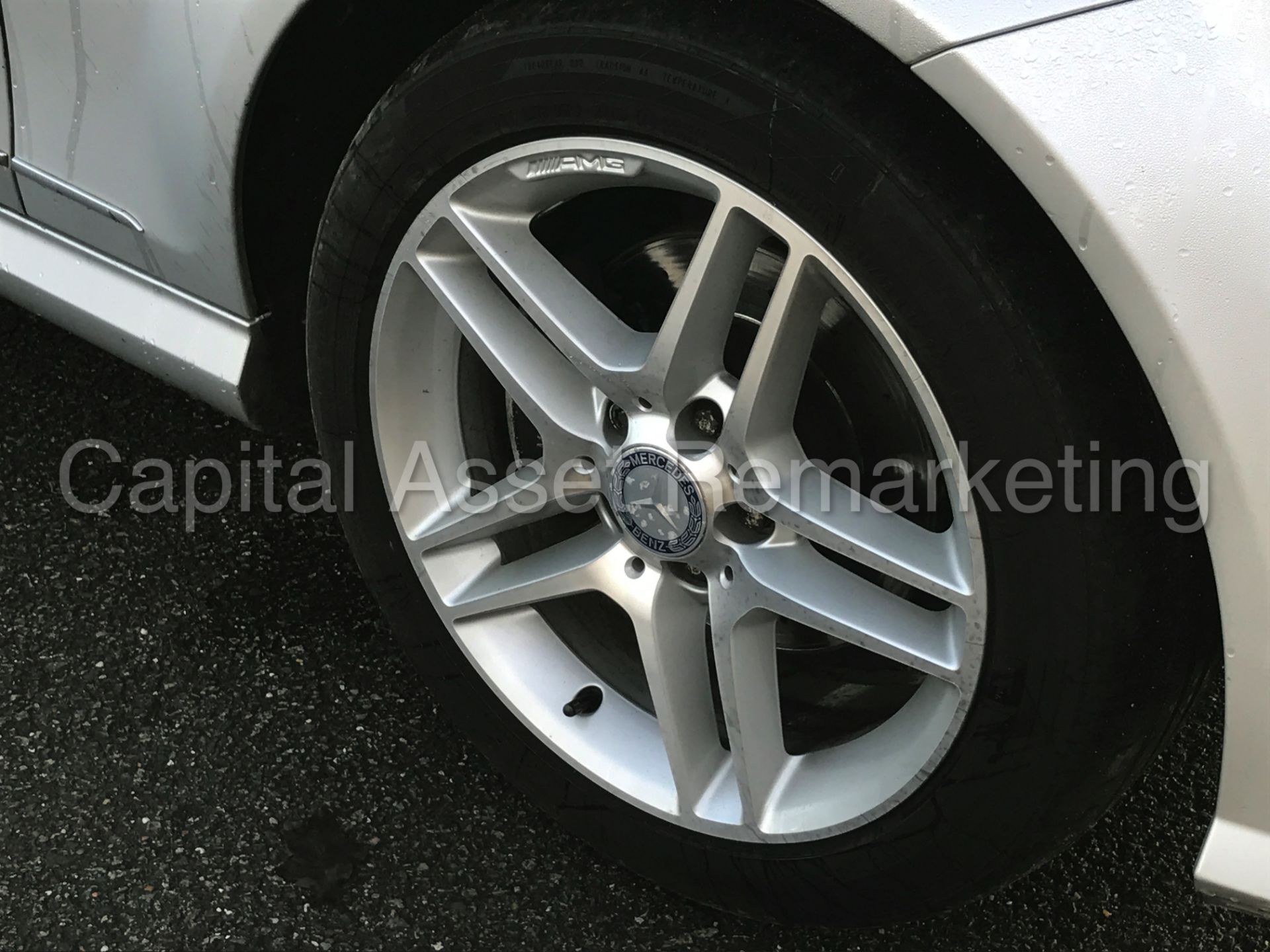 MERCEDES-BENZ C220 CDI 'AMG SPORT' (2013 MODEL) '5 DOOR ESTATE - LEATHER - SAT NAV' (FULLY LOADED) - Image 10 of 27